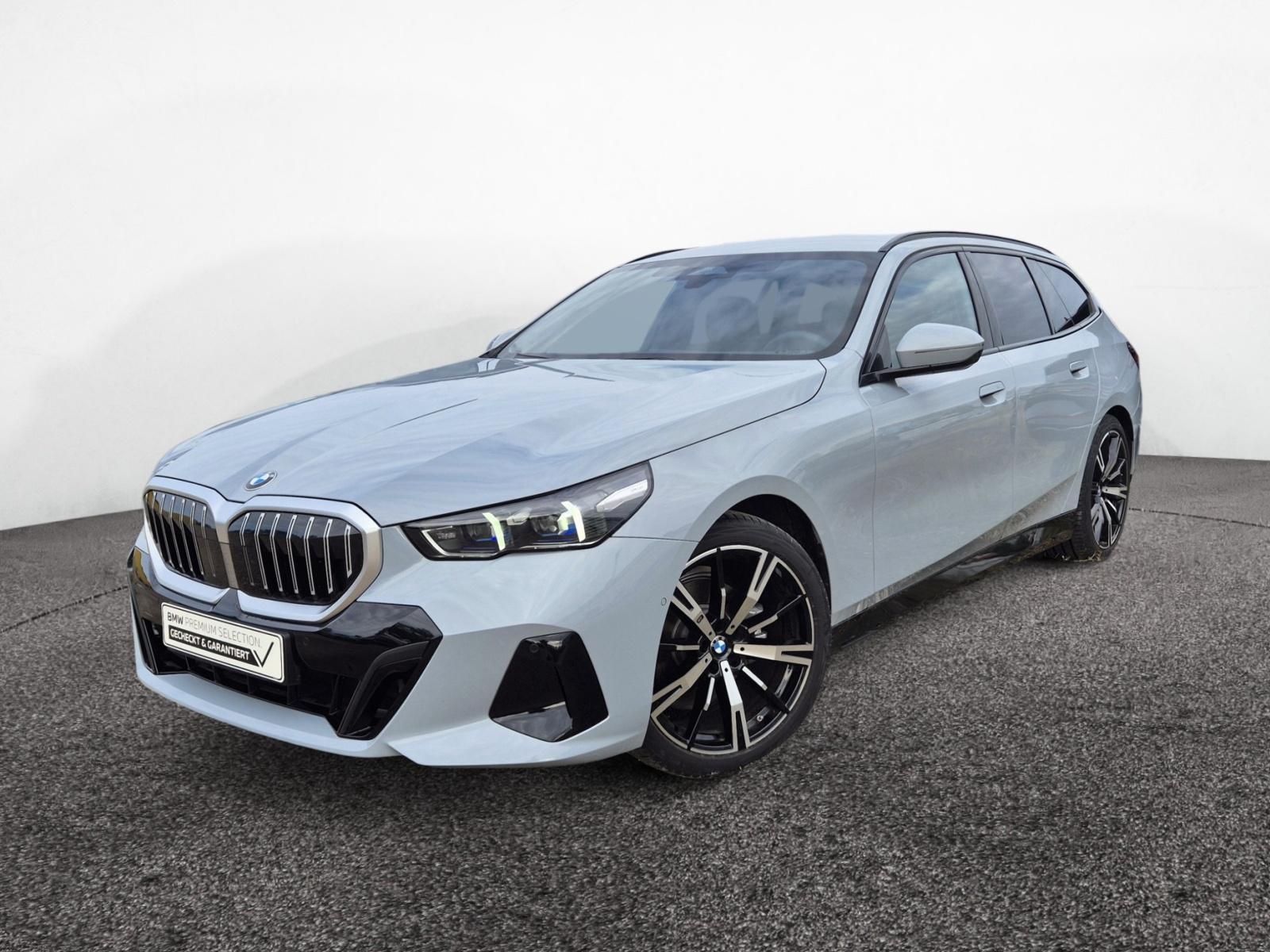 BMW 520i Touring M-Sport – Produktfoto 1