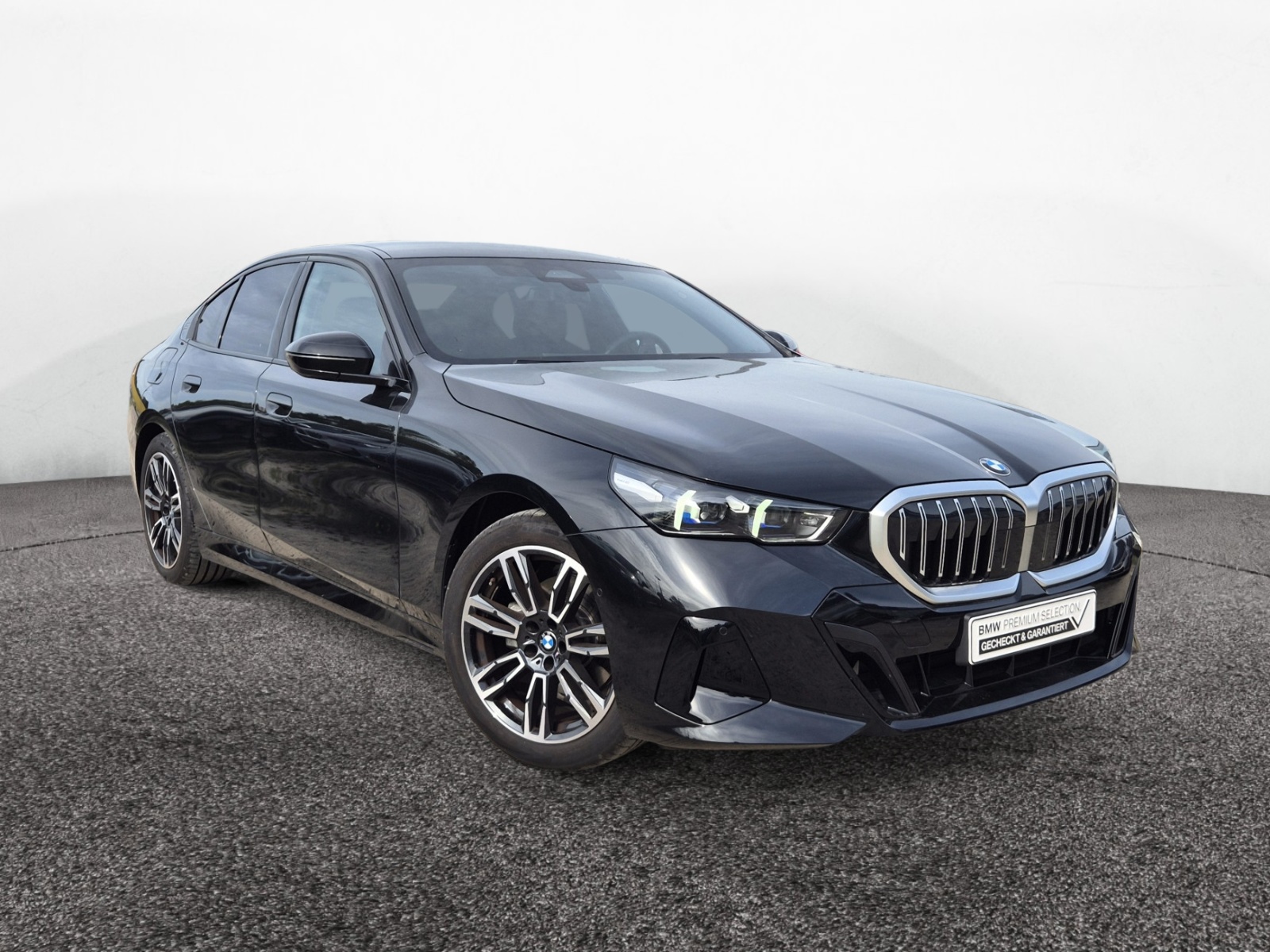 BMW 520 i M-Sport – Produktfoto 1