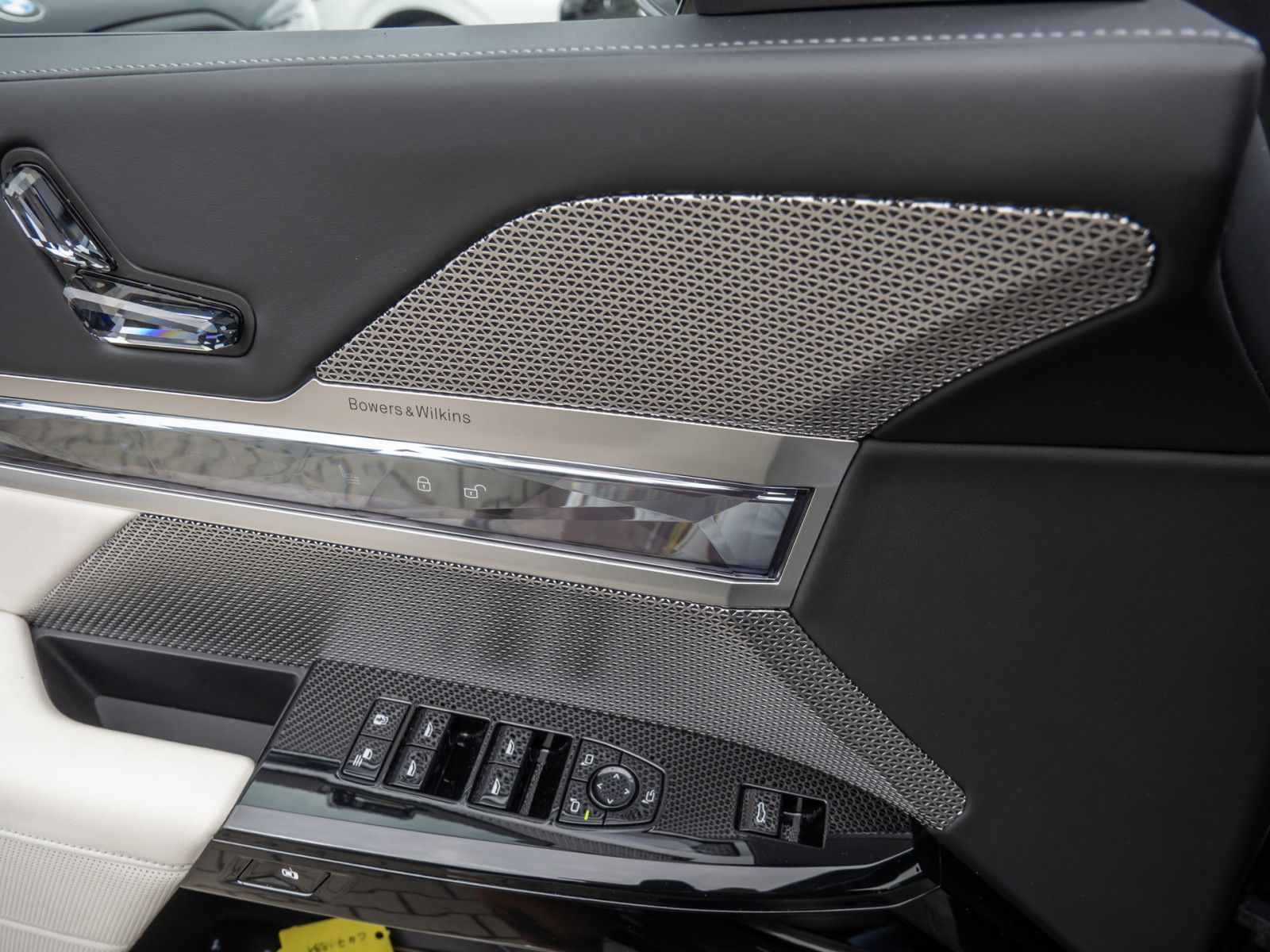 BMW 750e xDrive M-Sport – Produktfoto 20