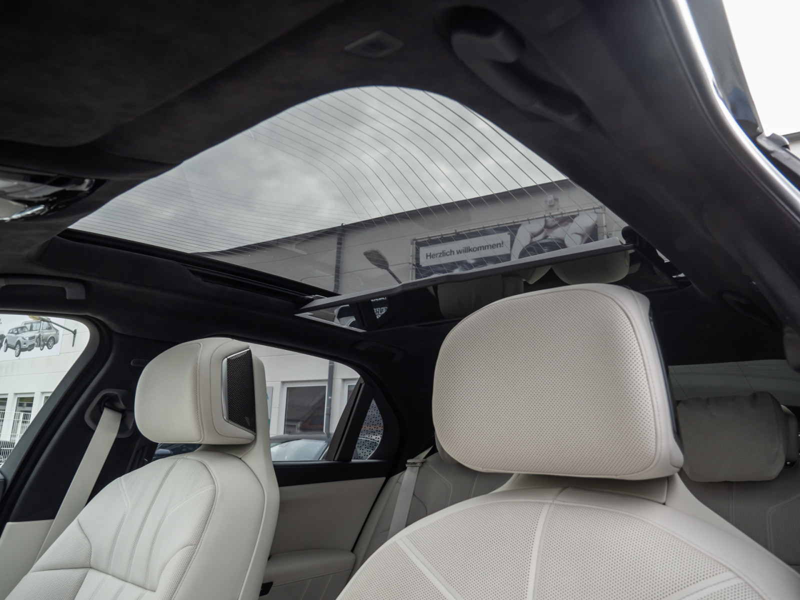 BMW 750e xDrive M-Sport – Produktfoto 21