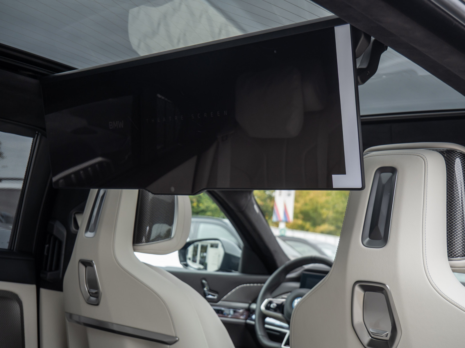 BMW 750e xDrive M-Sport – Produktfoto 8