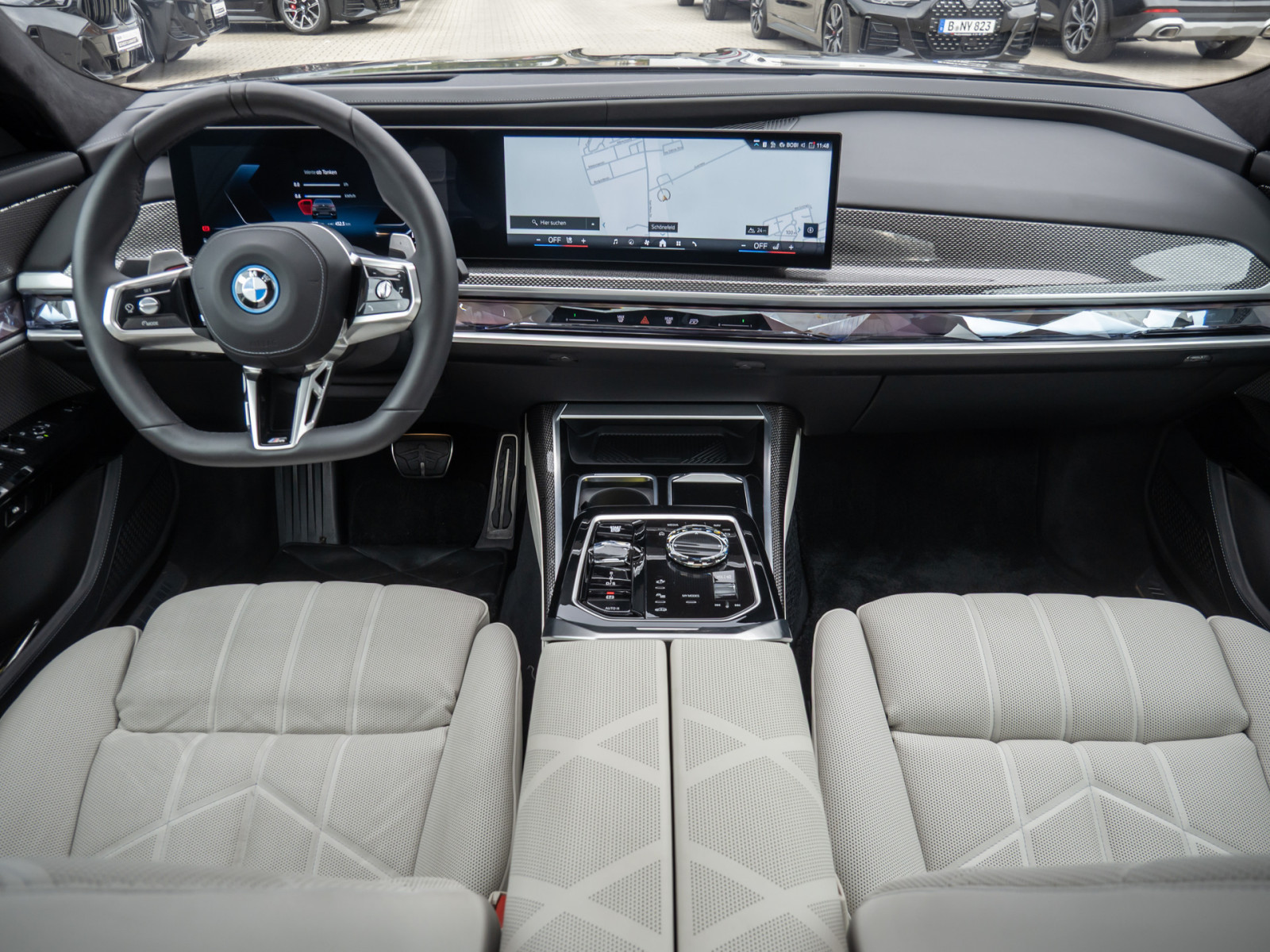 BMW 750e xDrive M-Sport – Produktfoto 9