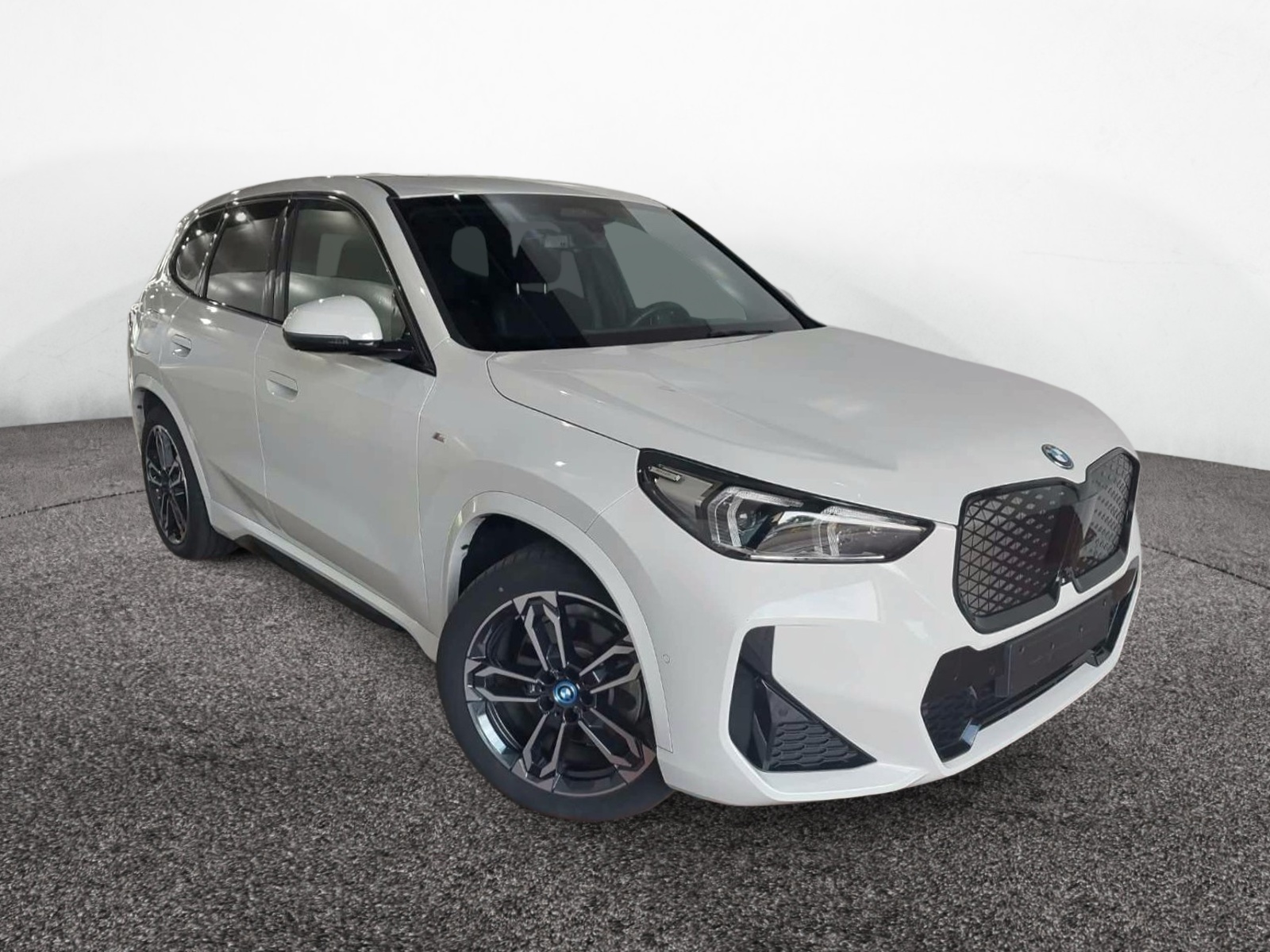 BMW iX1 xDrive30 M-Sport – Produktfoto 2