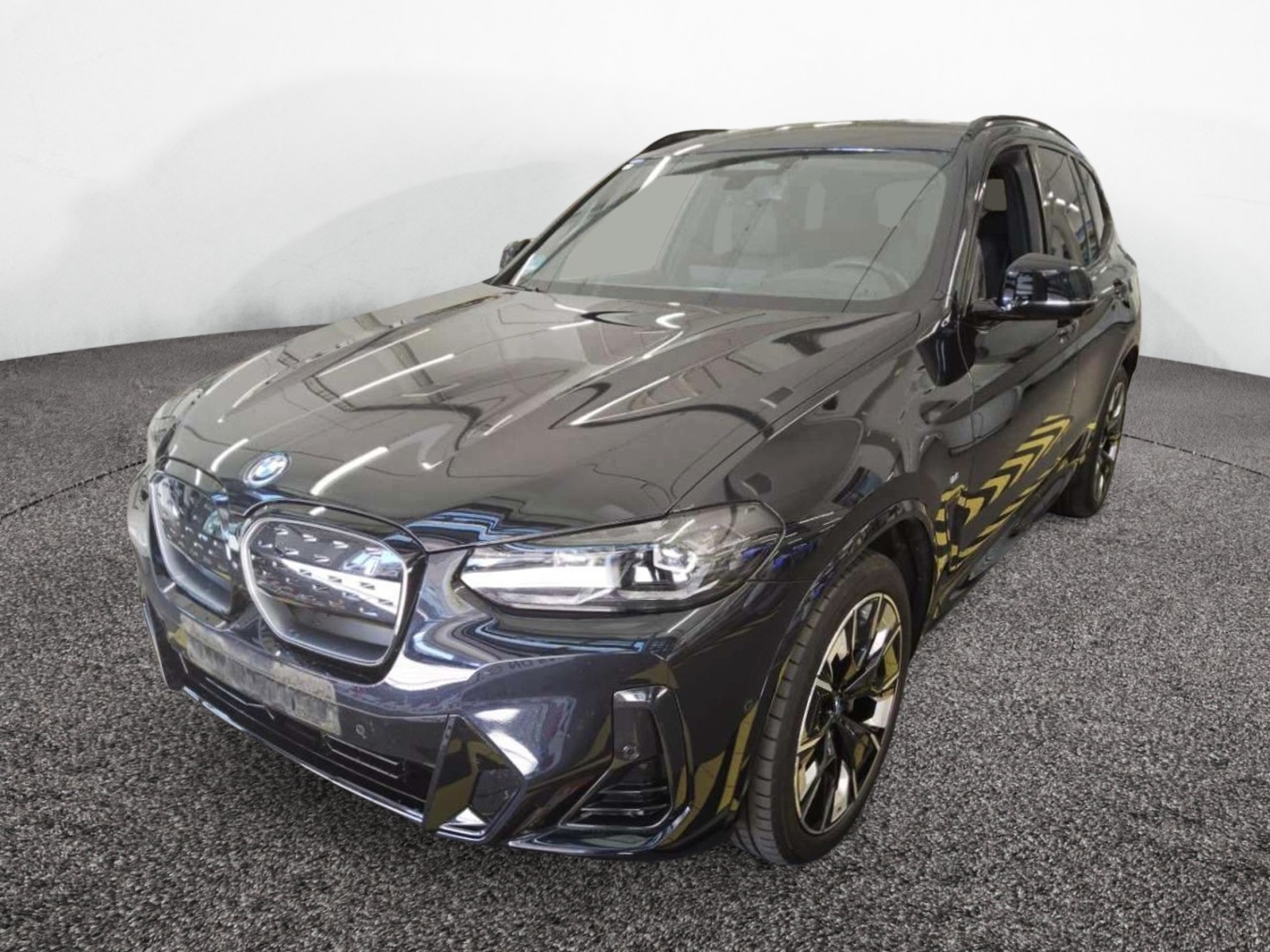 BMW iX3 M-Sport – Produktfoto 1