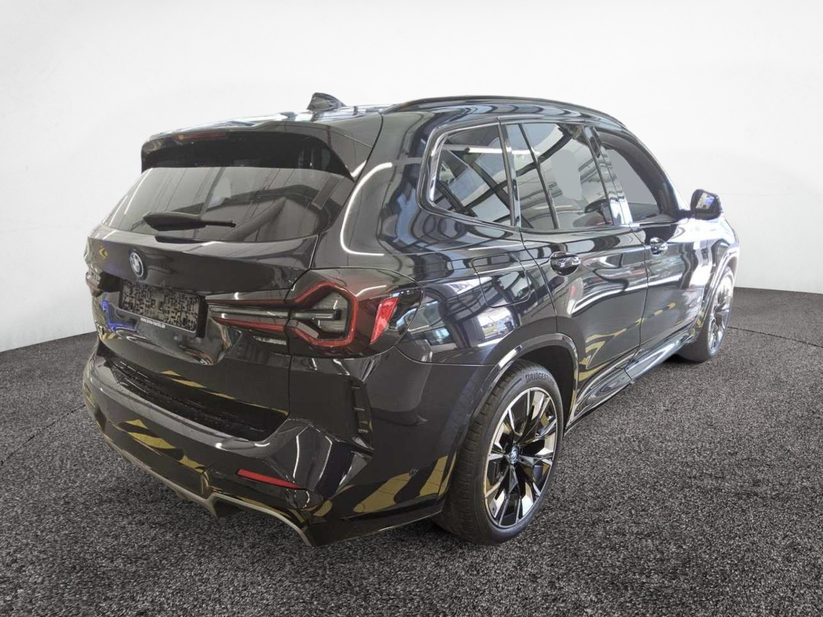 BMW iX3 M-Sport – Produktfoto 2