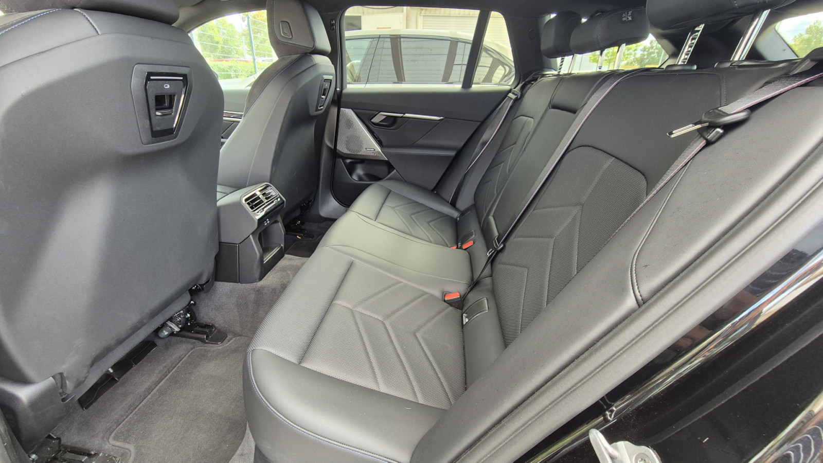 BMW 520i Touring M Sport Pro – Produktfoto 11