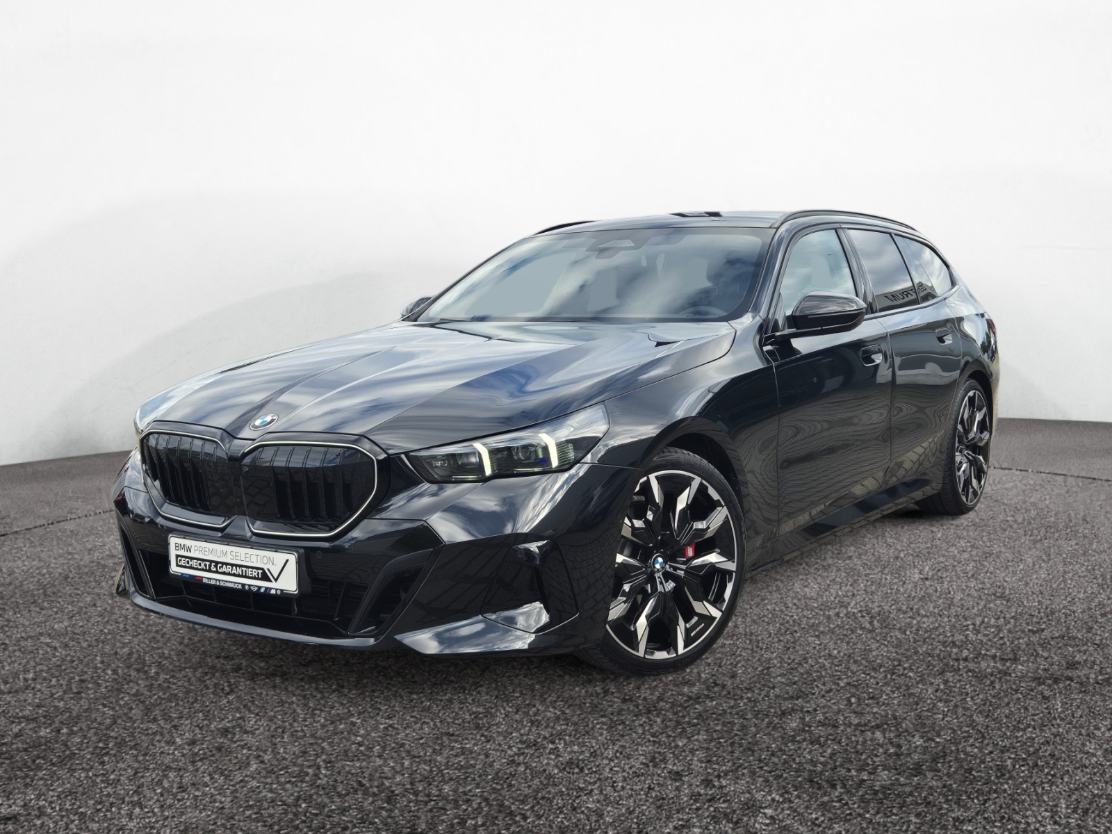 BMW 520d Touring xDrive M Sport – Produktfoto 1