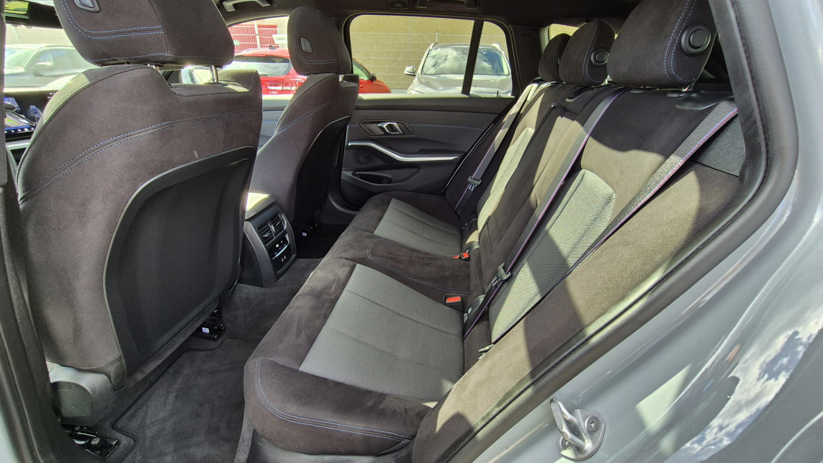 BMW 330i Touring xDrive M Sport Pro – Produktfoto 13