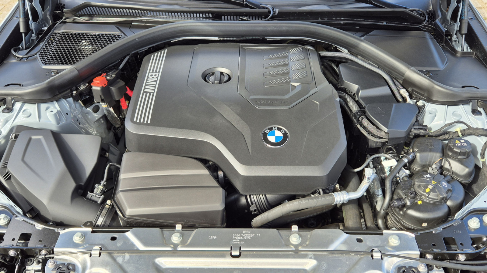 BMW 330i Touring xDrive M Sport Pro – Produktfoto 16