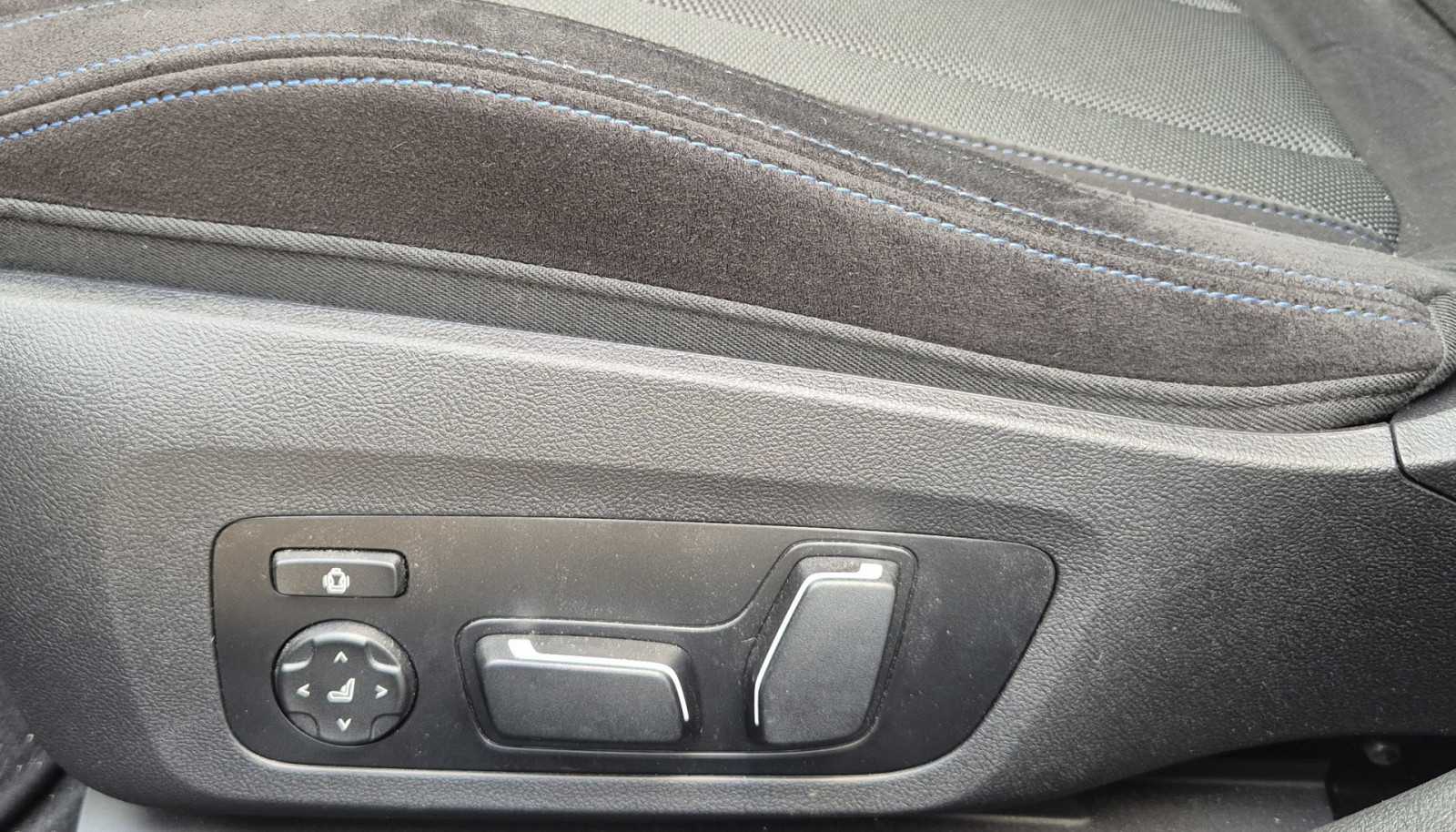 BMW 320d Touring xDrive M-Sport – Produktfoto 6