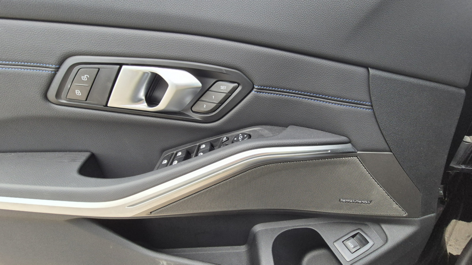 BMW 320d Touring xDrive M-Sport – Produktfoto 7