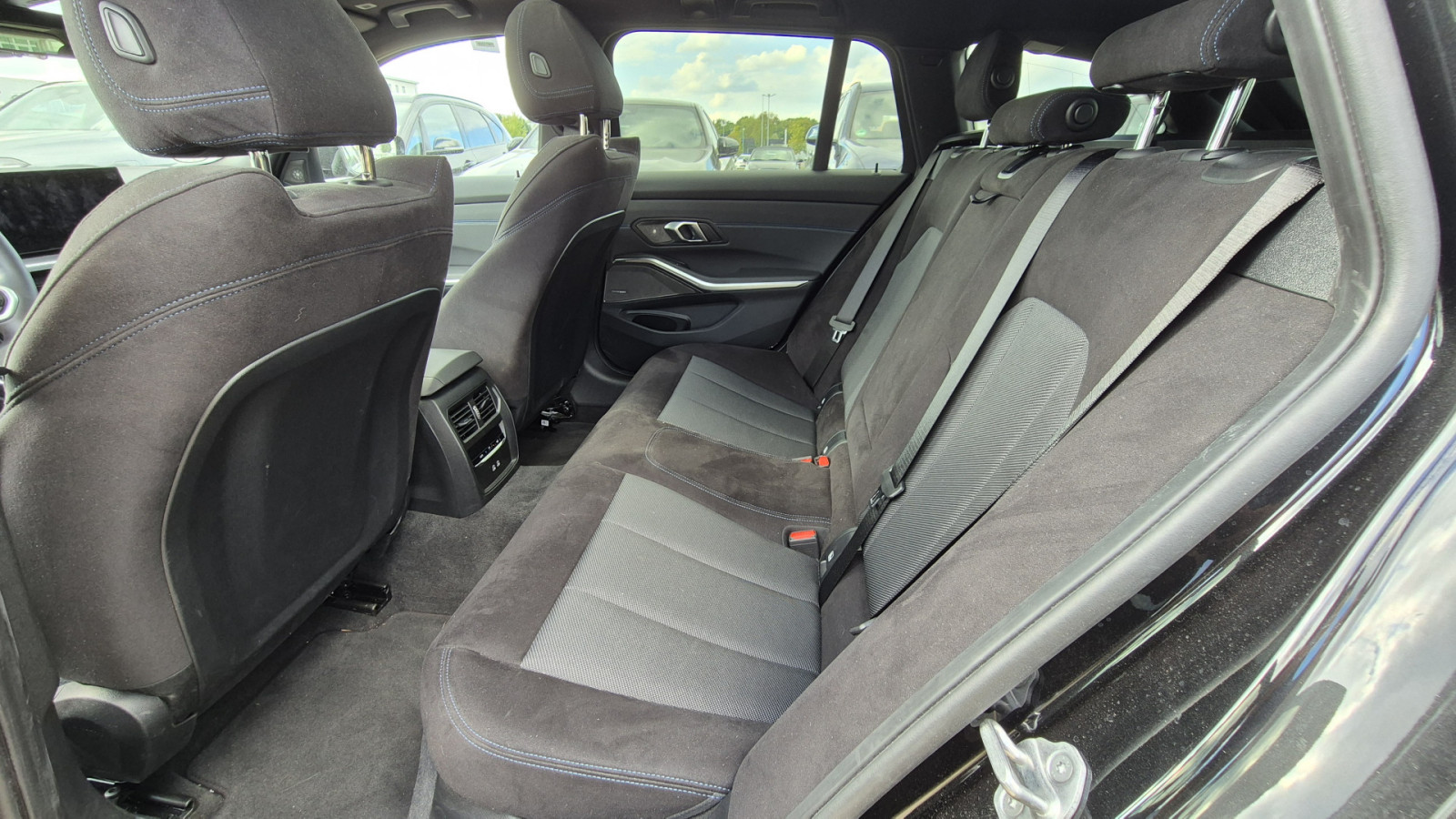 BMW 320d Touring xDrive M-Sport – Produktfoto 8
