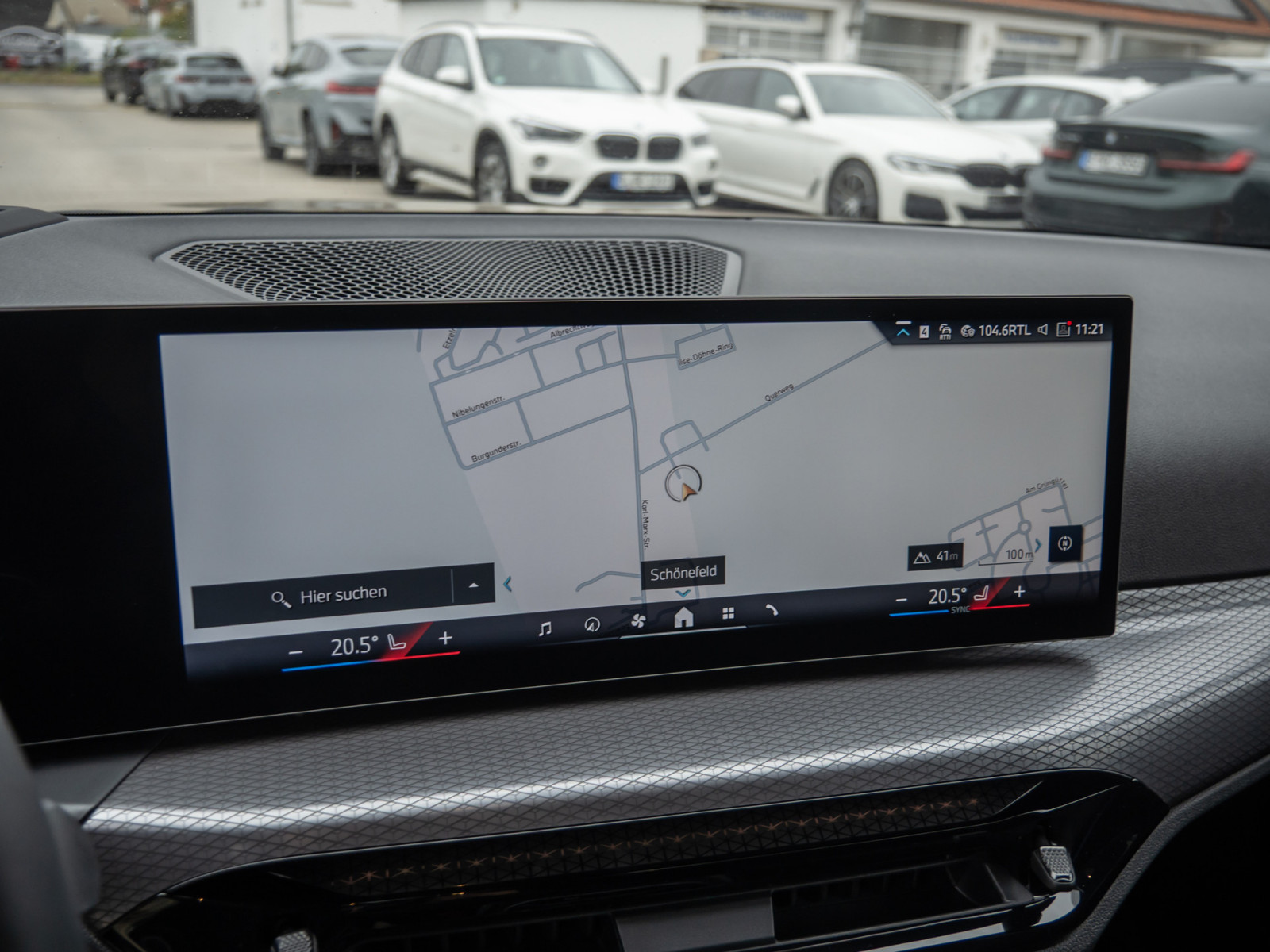 BMW 330i Touring xDrive M-Sport – Produktfoto 11