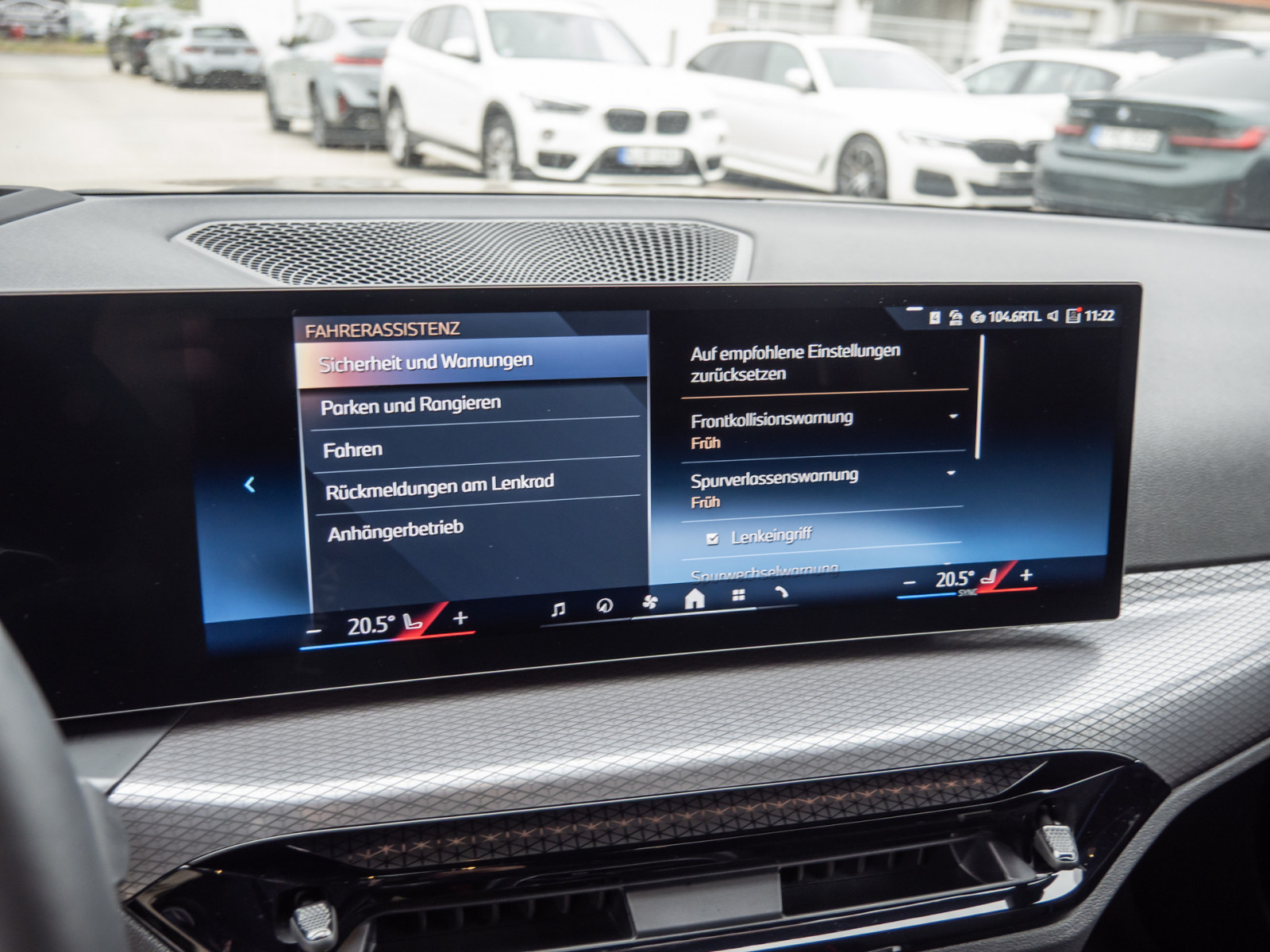 BMW 330i Touring xDrive M-Sport – Produktfoto 12