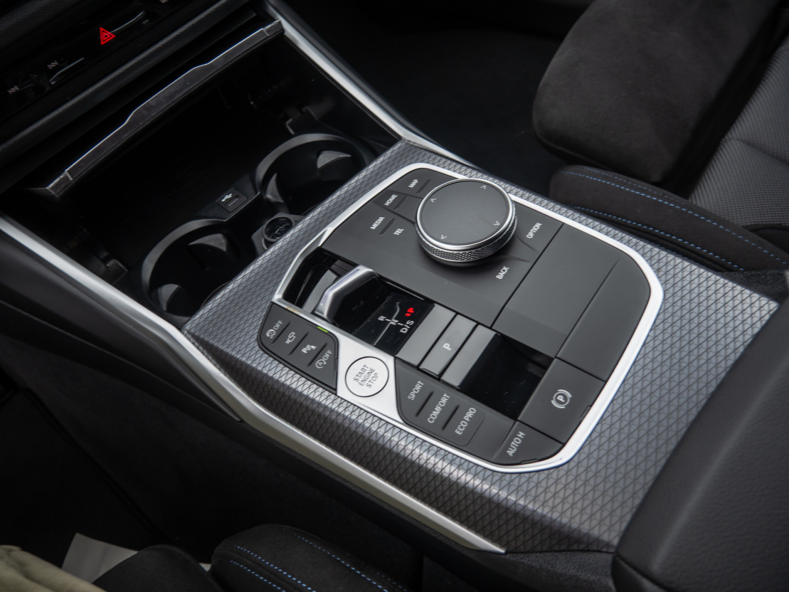 BMW 330i Touring xDrive M-Sport – Produktfoto 15