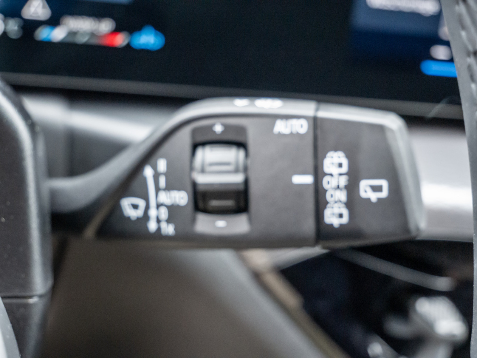 BMW 330i Touring xDrive M-Sport – Produktfoto 18