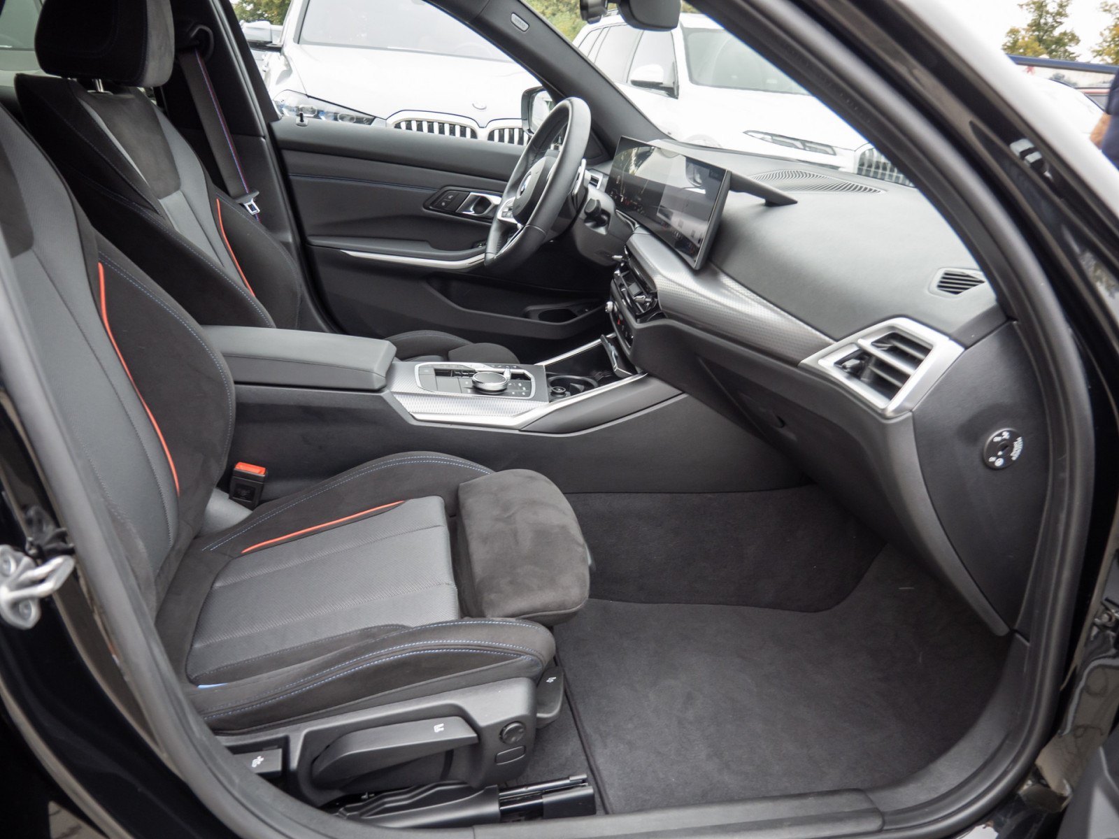 BMW 330i Touring xDrive M-Sport – Produktfoto 7
