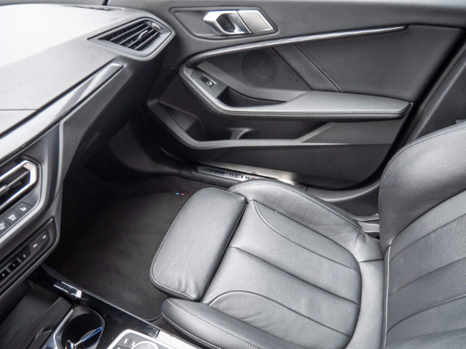 BMW M135i xDrive – Produktfoto 16