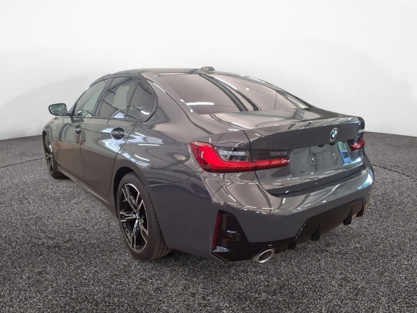 BMW 320 i M-Sport – Produktfoto 4