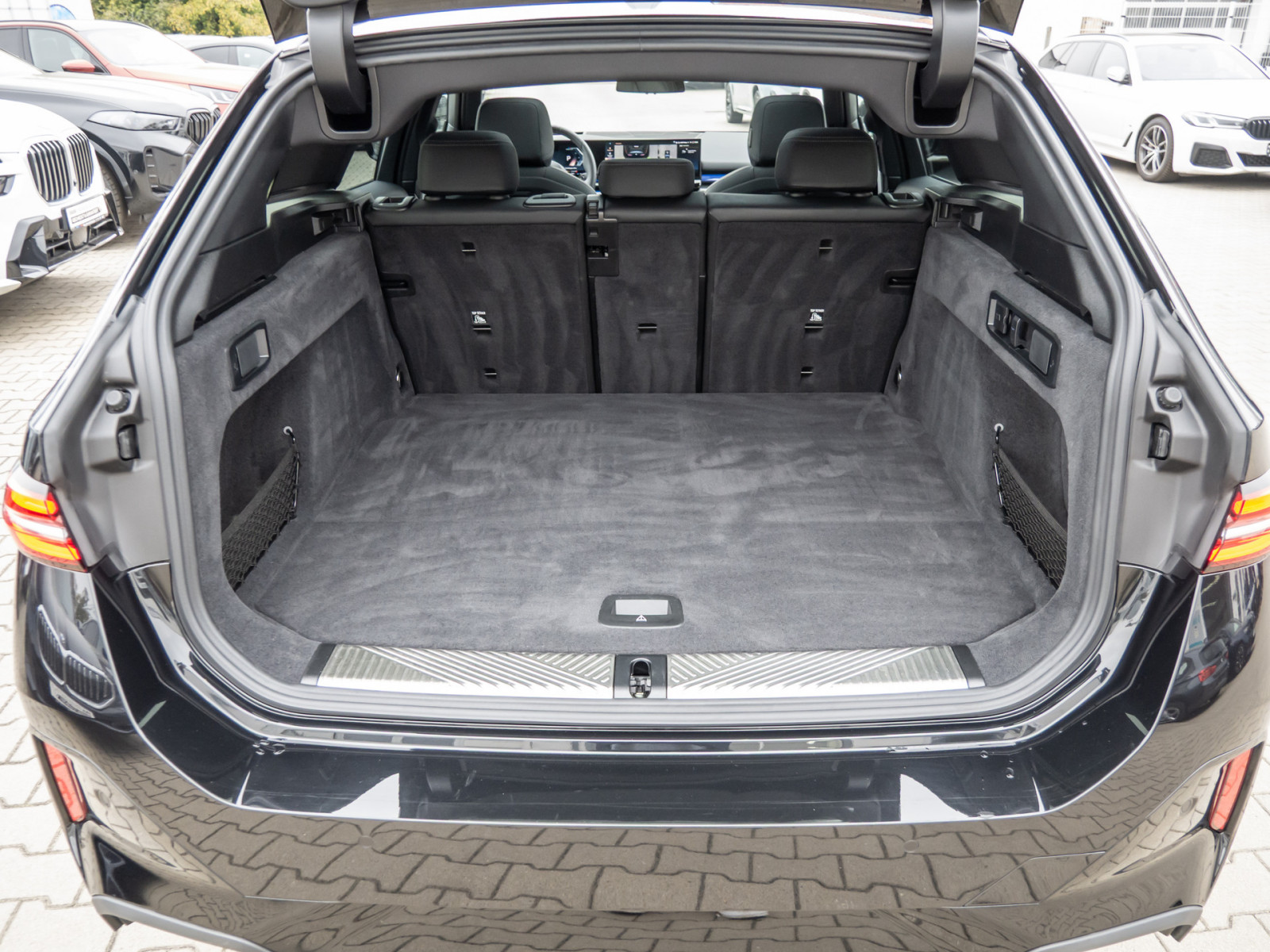 BMW 520i Touring M-Sport – Produktfoto 23