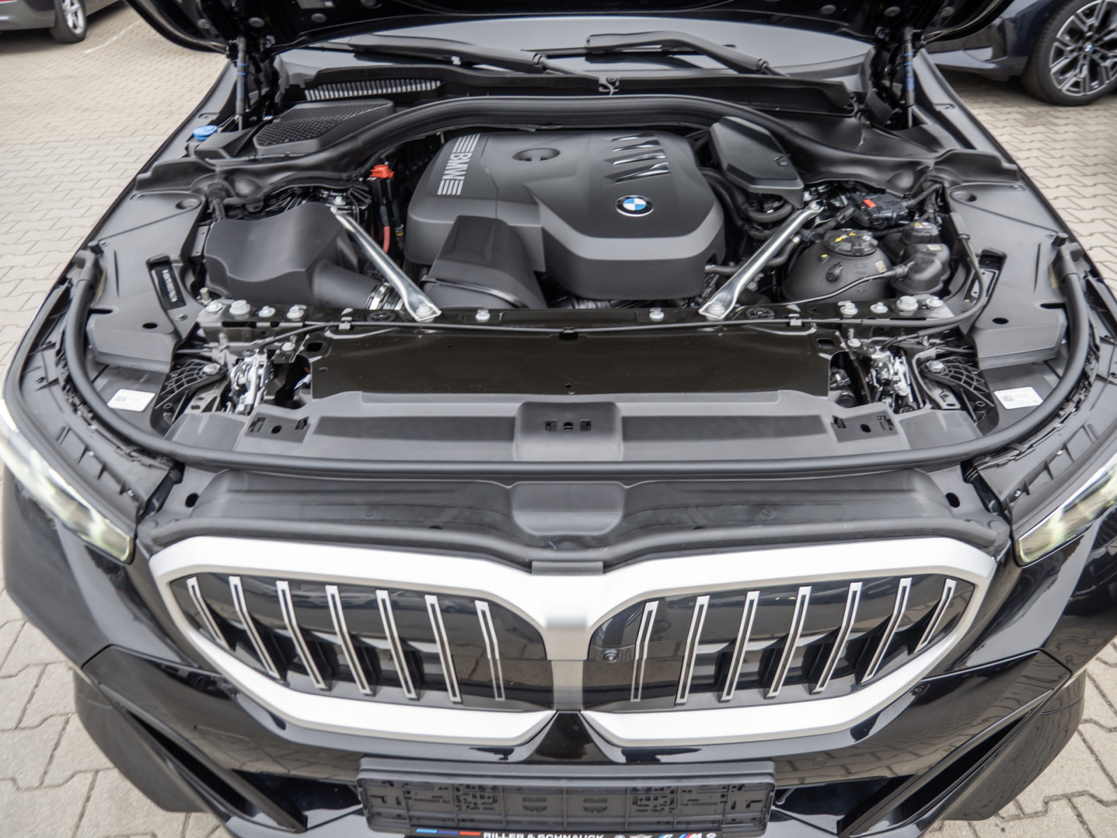 BMW 520i Touring M-Sport – Produktfoto 25