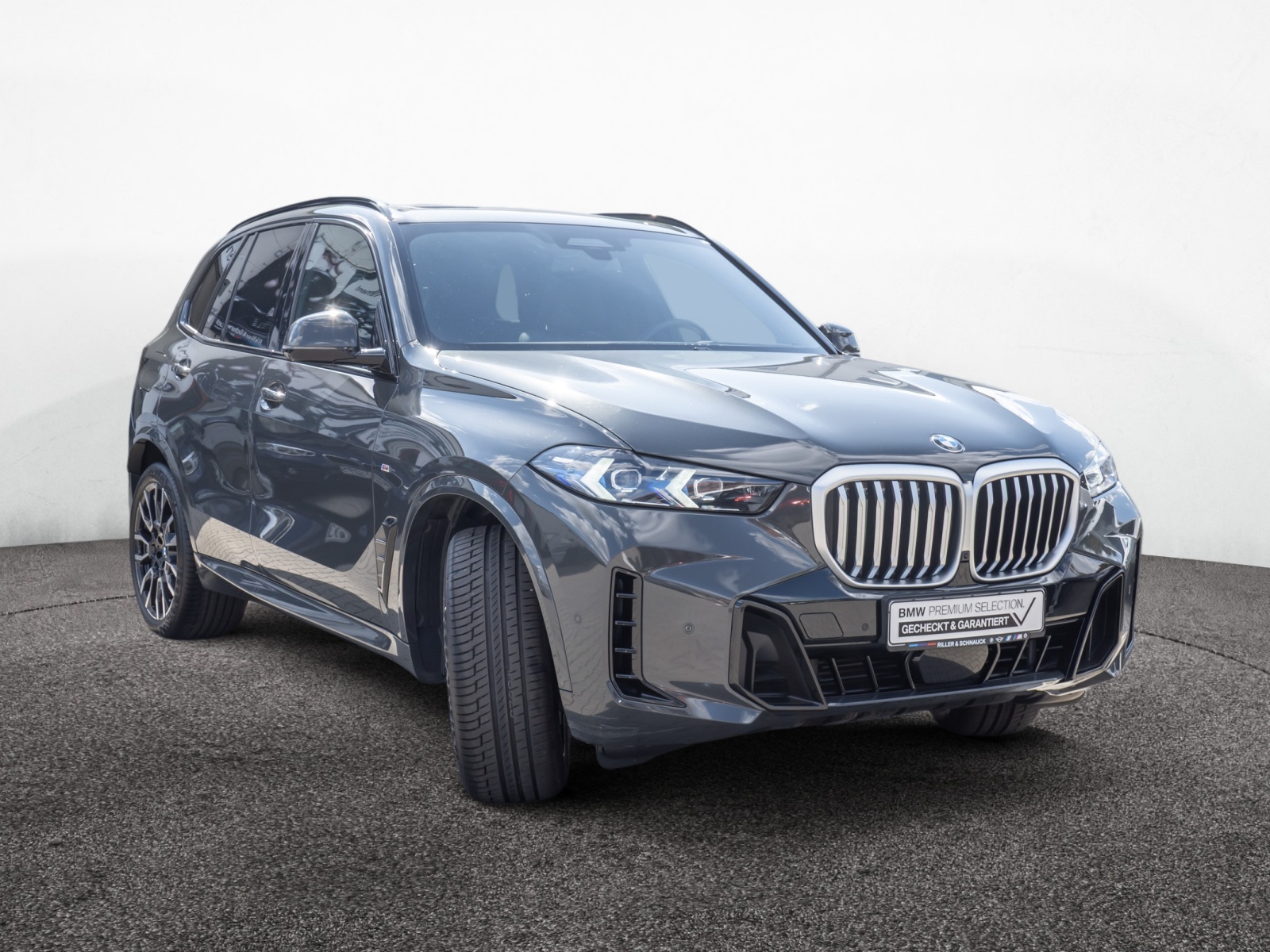 BMW X5 xDrive 30d M-Sport – Produktfoto 2