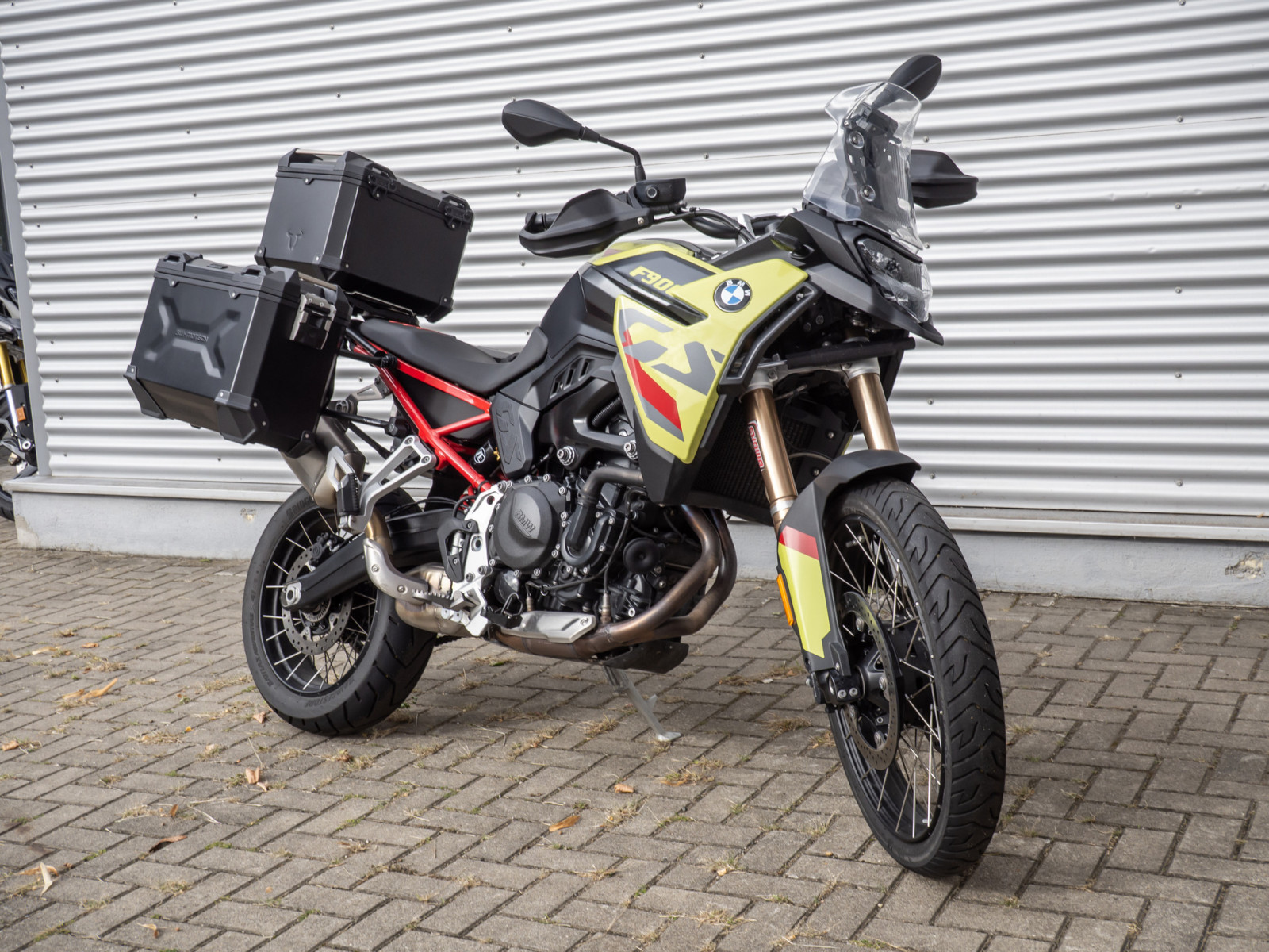 BMW F 900 GS – Produktfoto 1