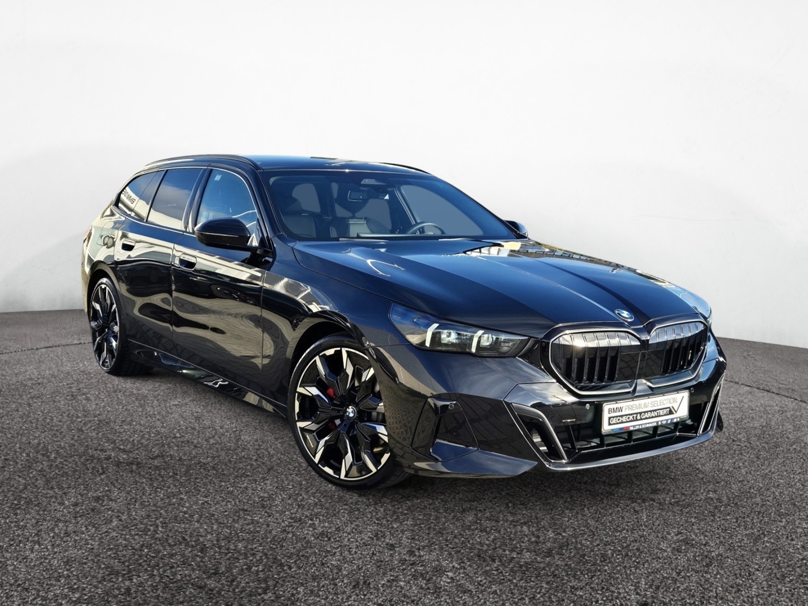 BMW 520d Touring xDrive M-Sport Pro – Produktfoto 2