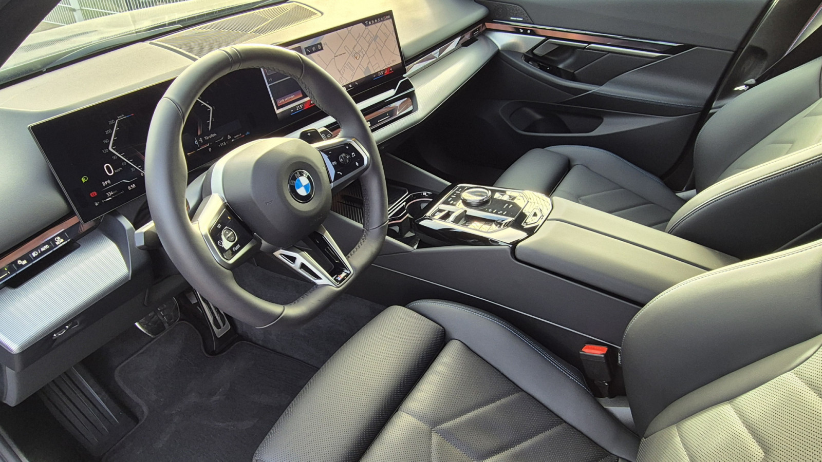 BMW 520d Touring xDrive M-Sport Pro – Produktfoto 7