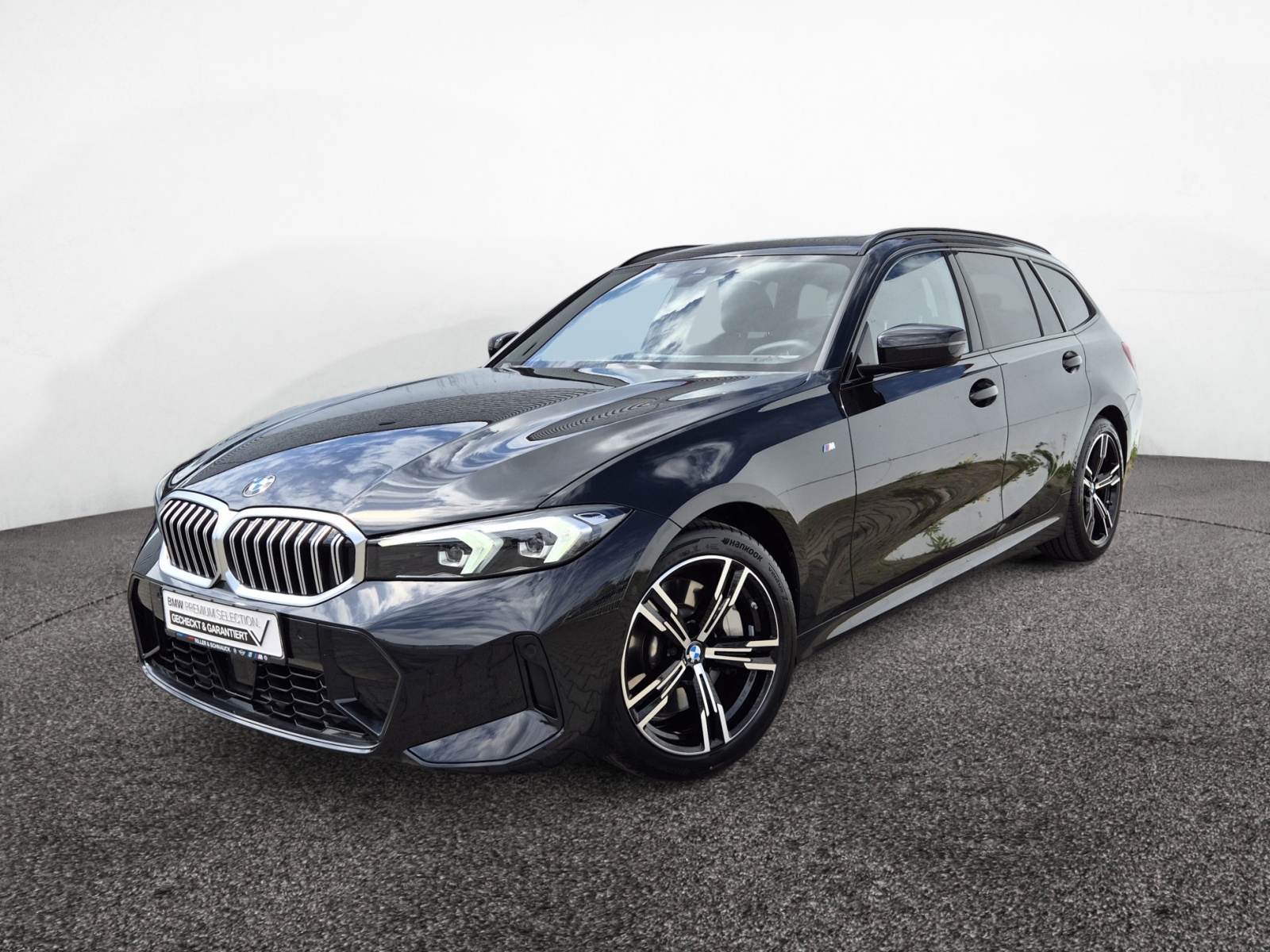 BMW 330i Touring xDrive M-Sport – Produktfoto 1