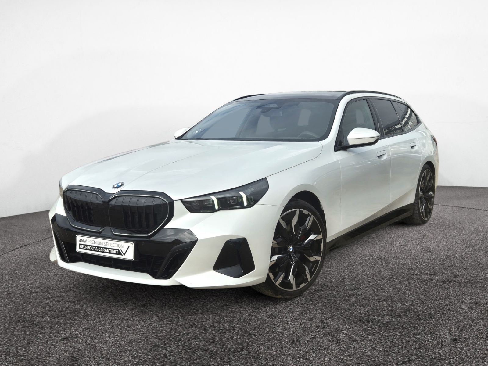 BMW 520d Touring xDrive M Sport Pro – Produktfoto 1