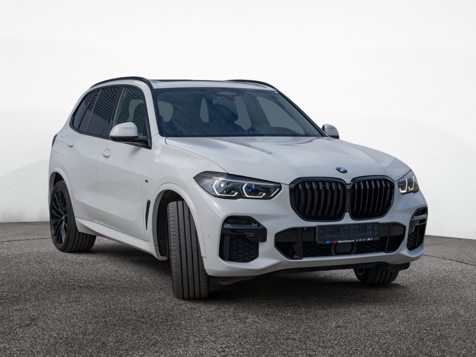 BMW X5 xDrive 30d M-Sport – Produktfoto 2