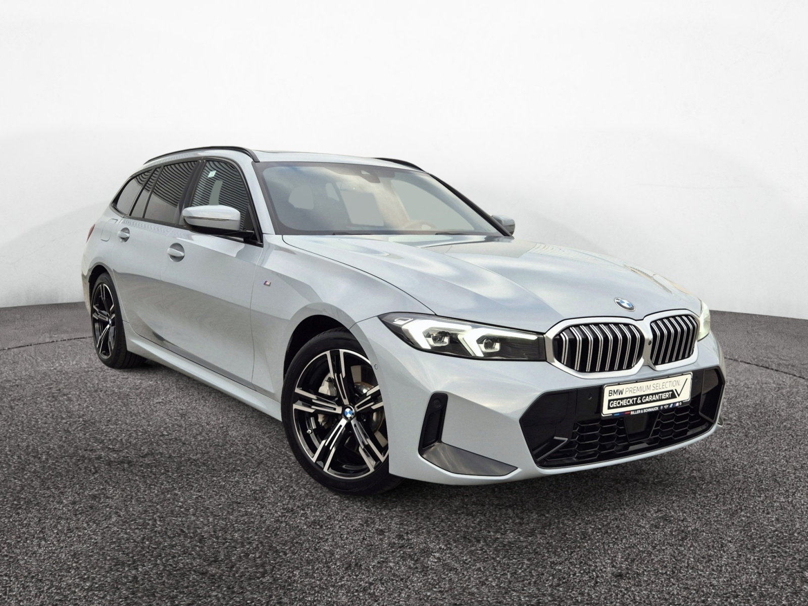 BMW 330i Touring xDrive M-Sport – Produktfoto 3
