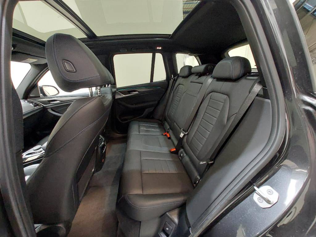 BMW iX3 M-Sport – Produktfoto 11