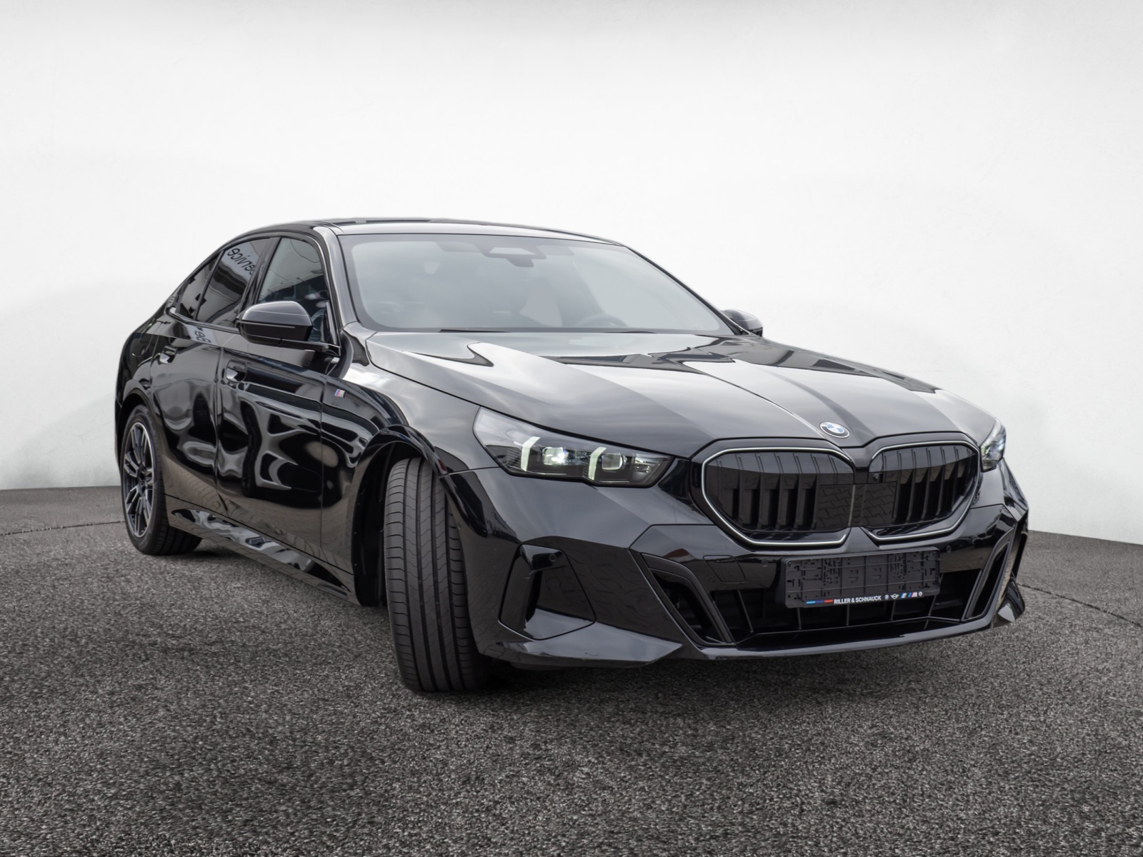 BMW 520d M-Sport Pro – Produktfoto 3