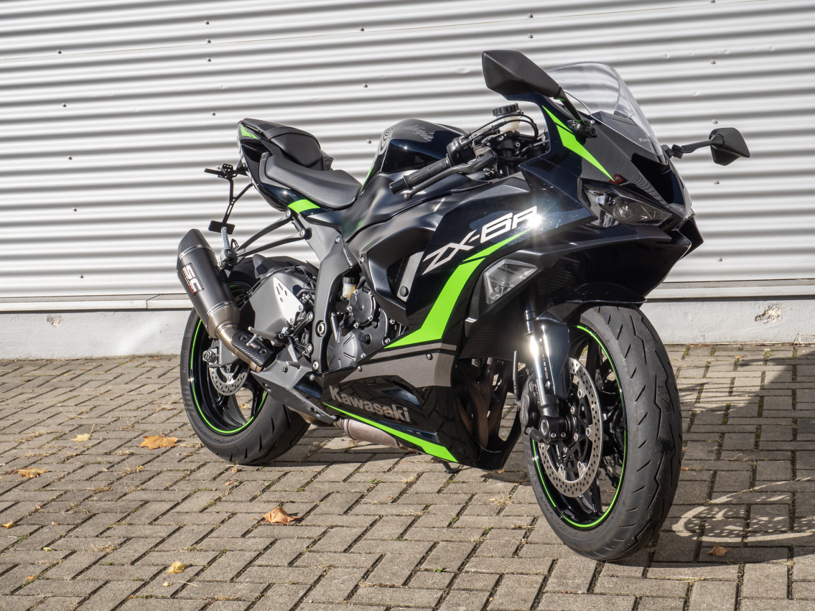 KAWASAKI Ninja ZX-6 R – Produktfoto 1