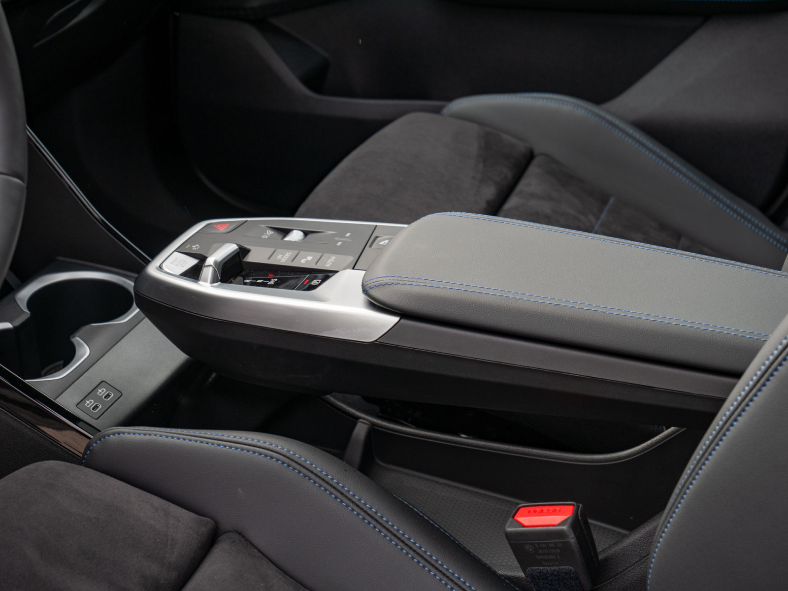 BMW X1 sDrive 18i M Sport Pro – Produktfoto 24