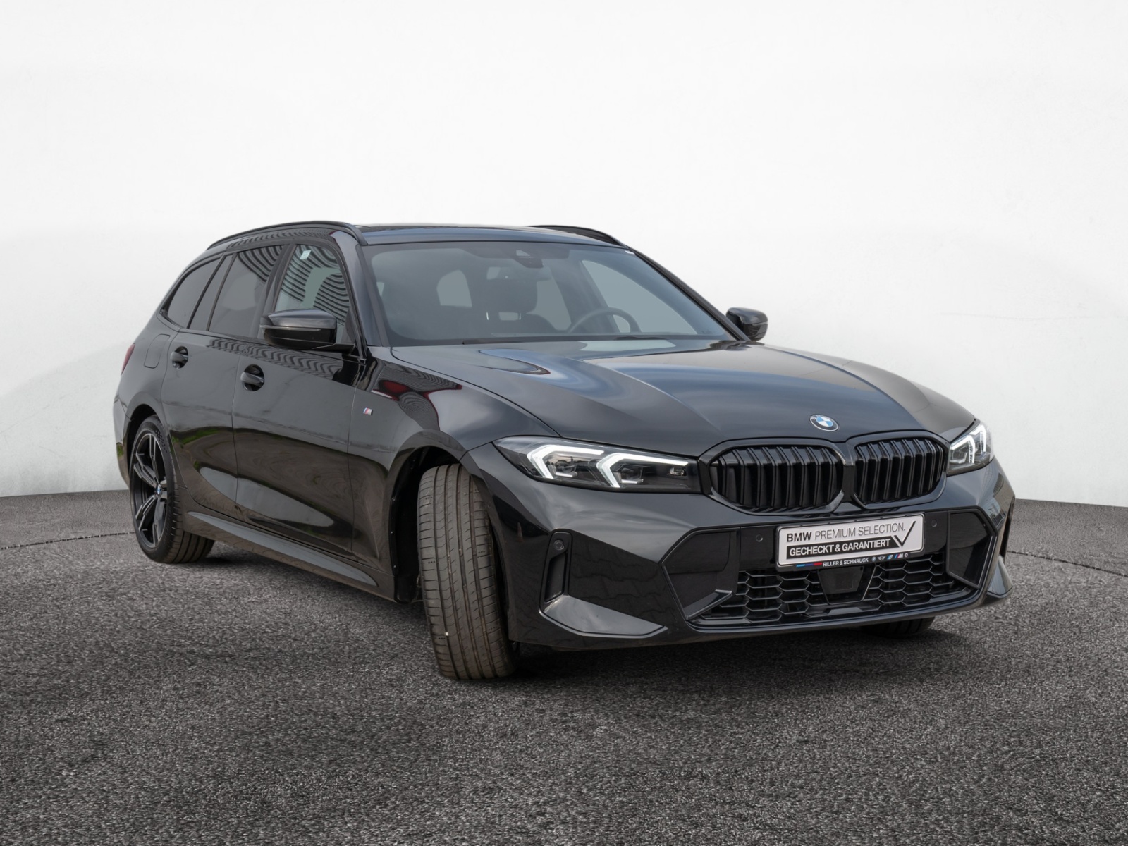 BMW 320d Touring xDrive M Sport Pro – Produktfoto 1