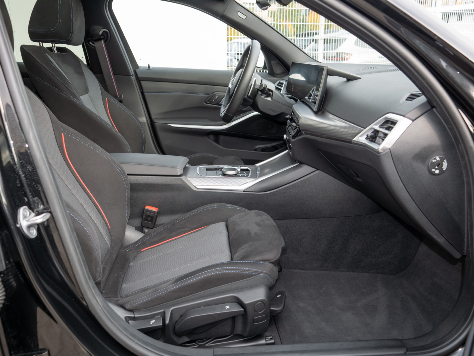 BMW 320d Touring xDrive M Sport Pro – Produktfoto 10
