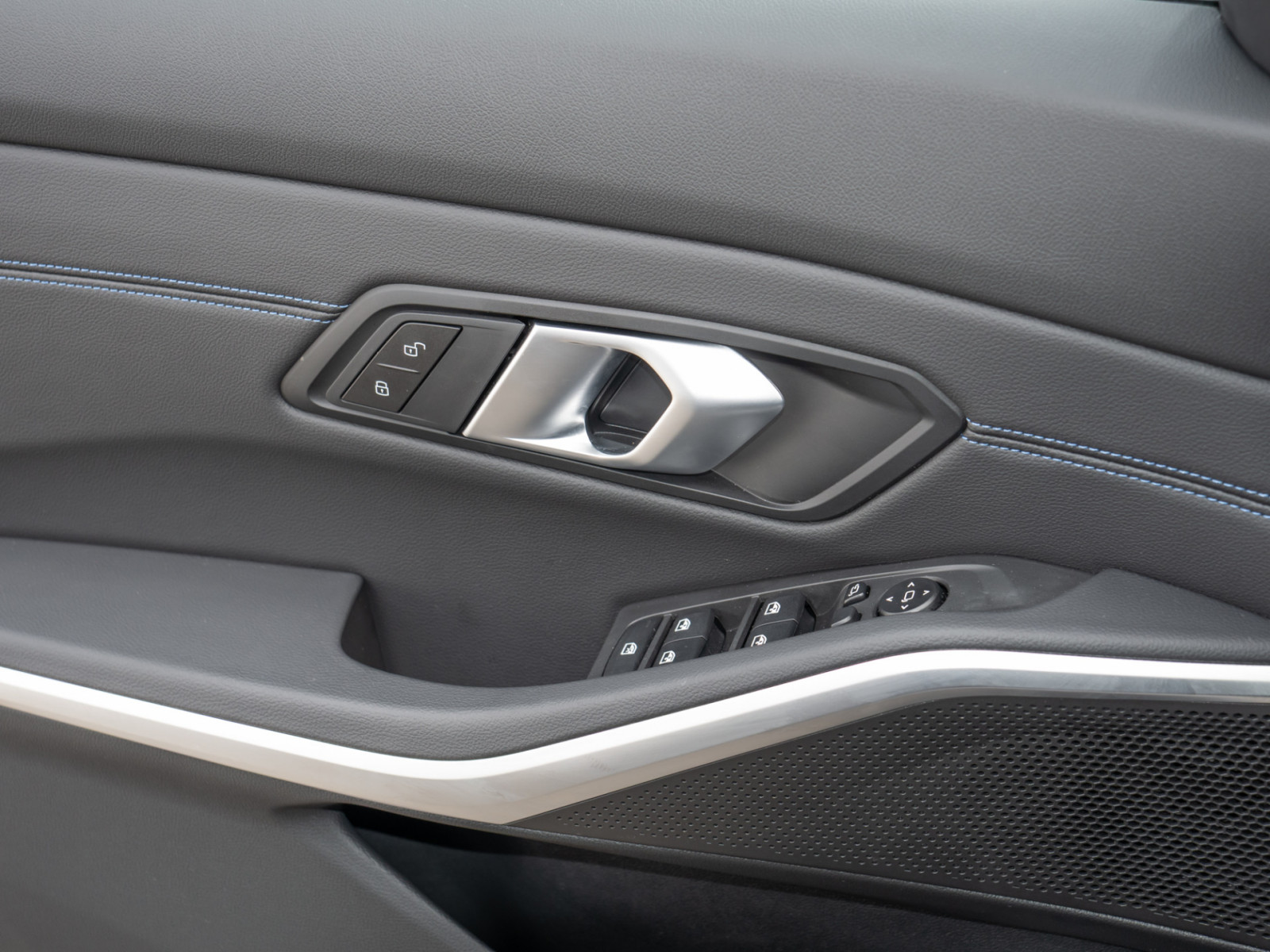 BMW 320d Touring xDrive M Sport Pro – Produktfoto 17