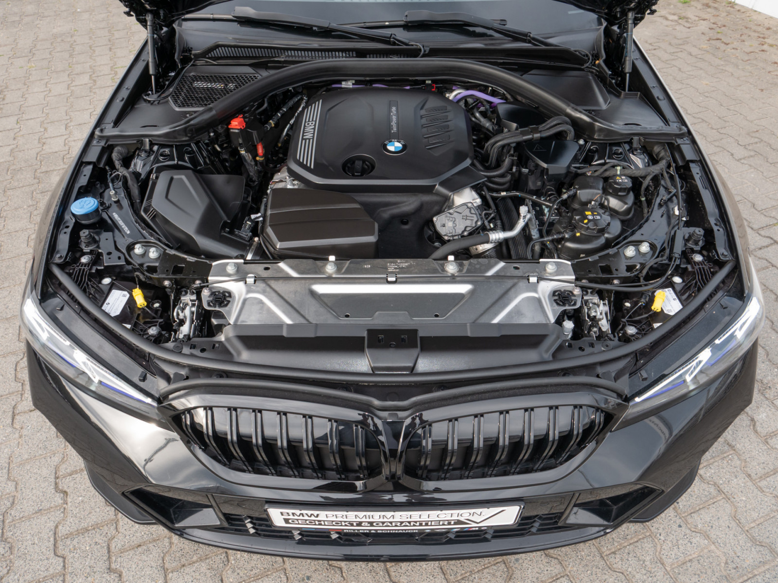 BMW 320d Touring xDrive M Sport Pro – Produktfoto 21