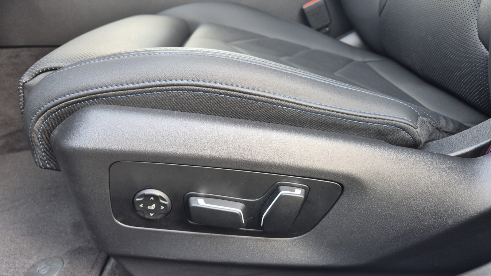 BMW 520d Touring xDrive M Sport Pro – Produktfoto 16