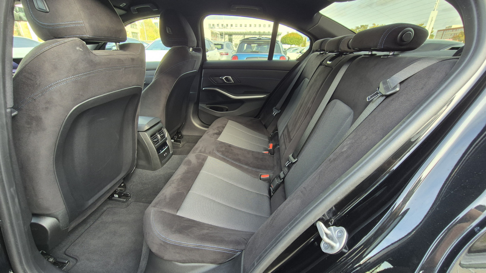 BMW 320 i M-Sport – Produktfoto 15