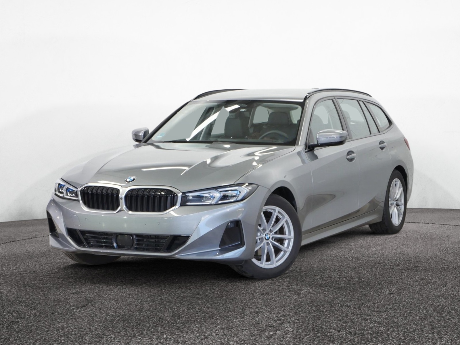 BMW 318i Touring – Produktfoto 1