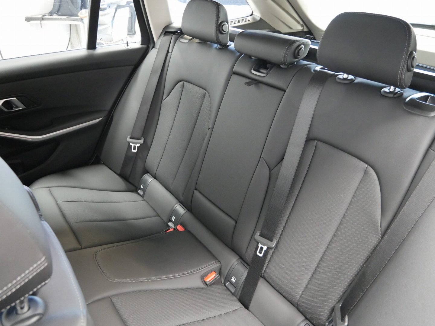 BMW 318i Touring – Produktfoto 12