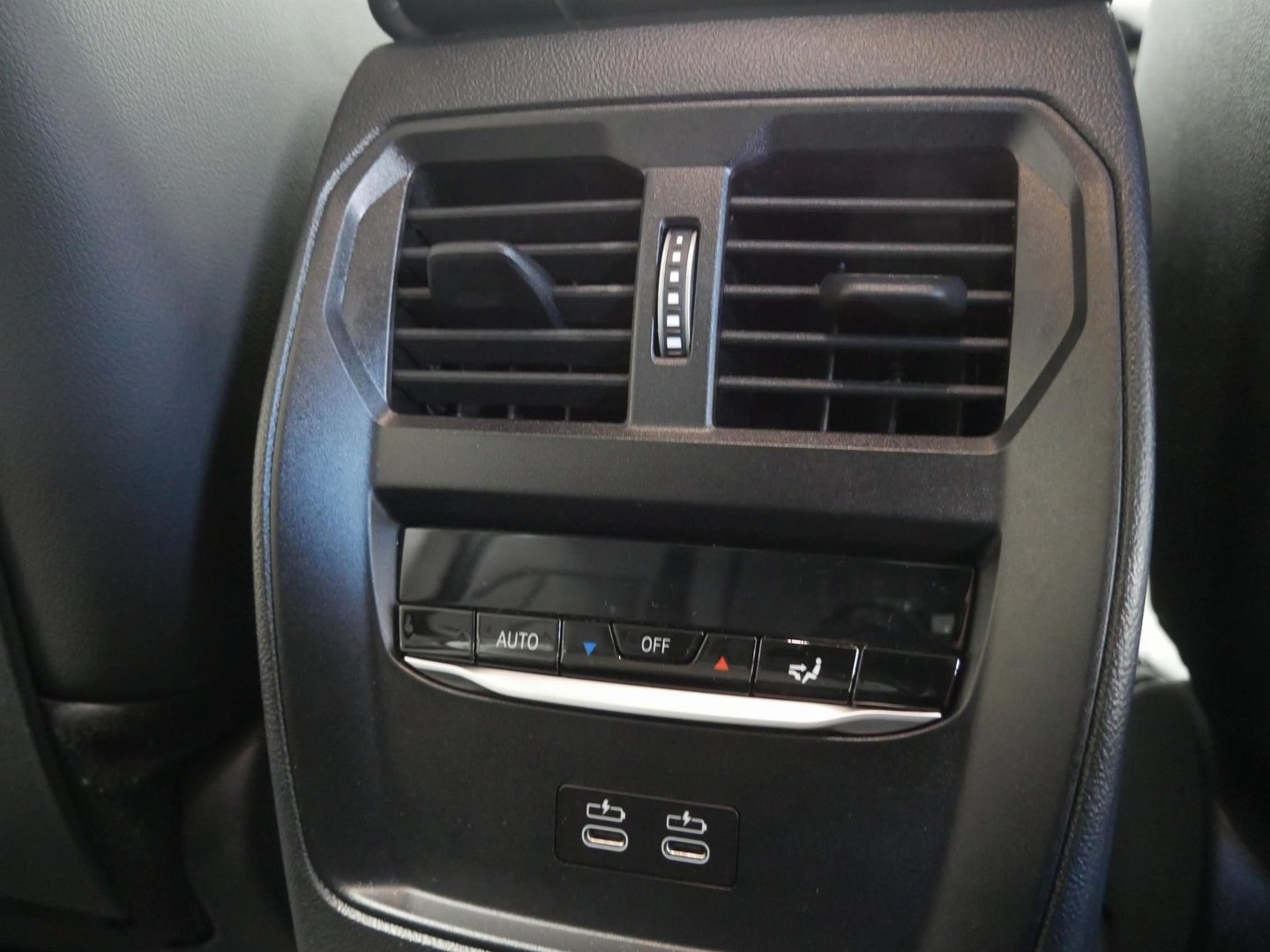 BMW 318i Touring – Produktfoto 13