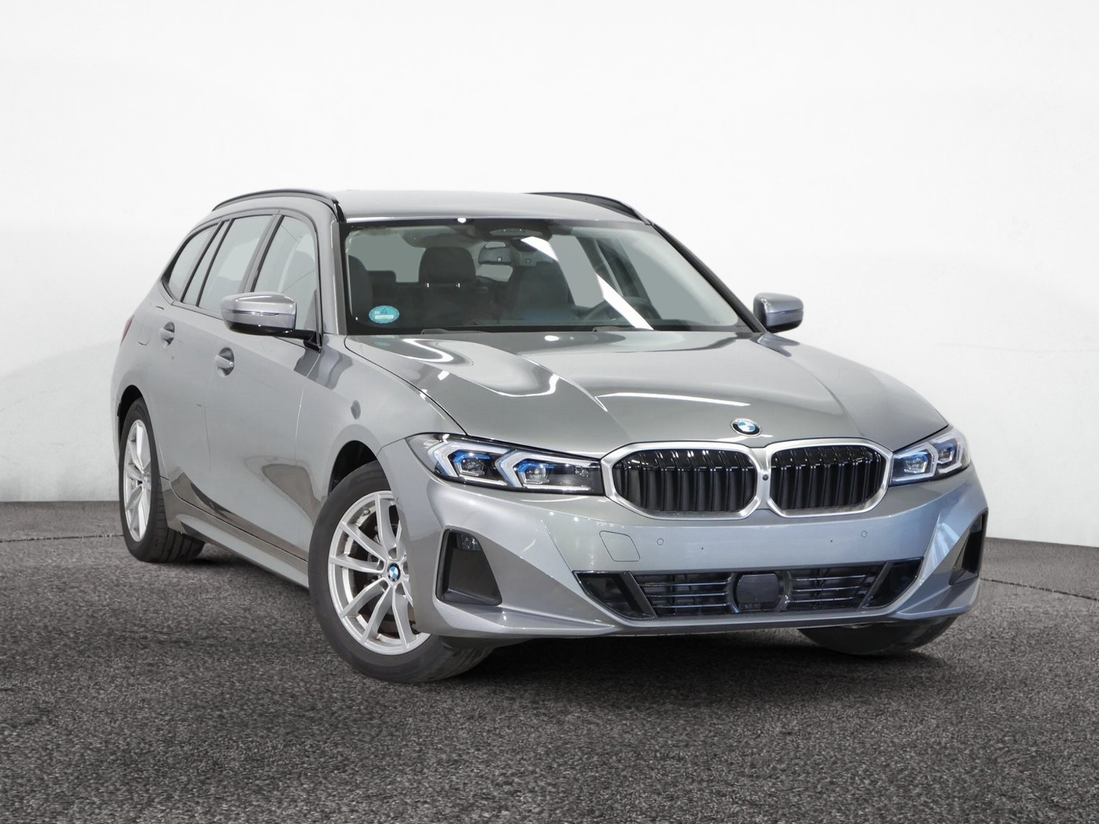 BMW 318i Touring – Produktfoto 3