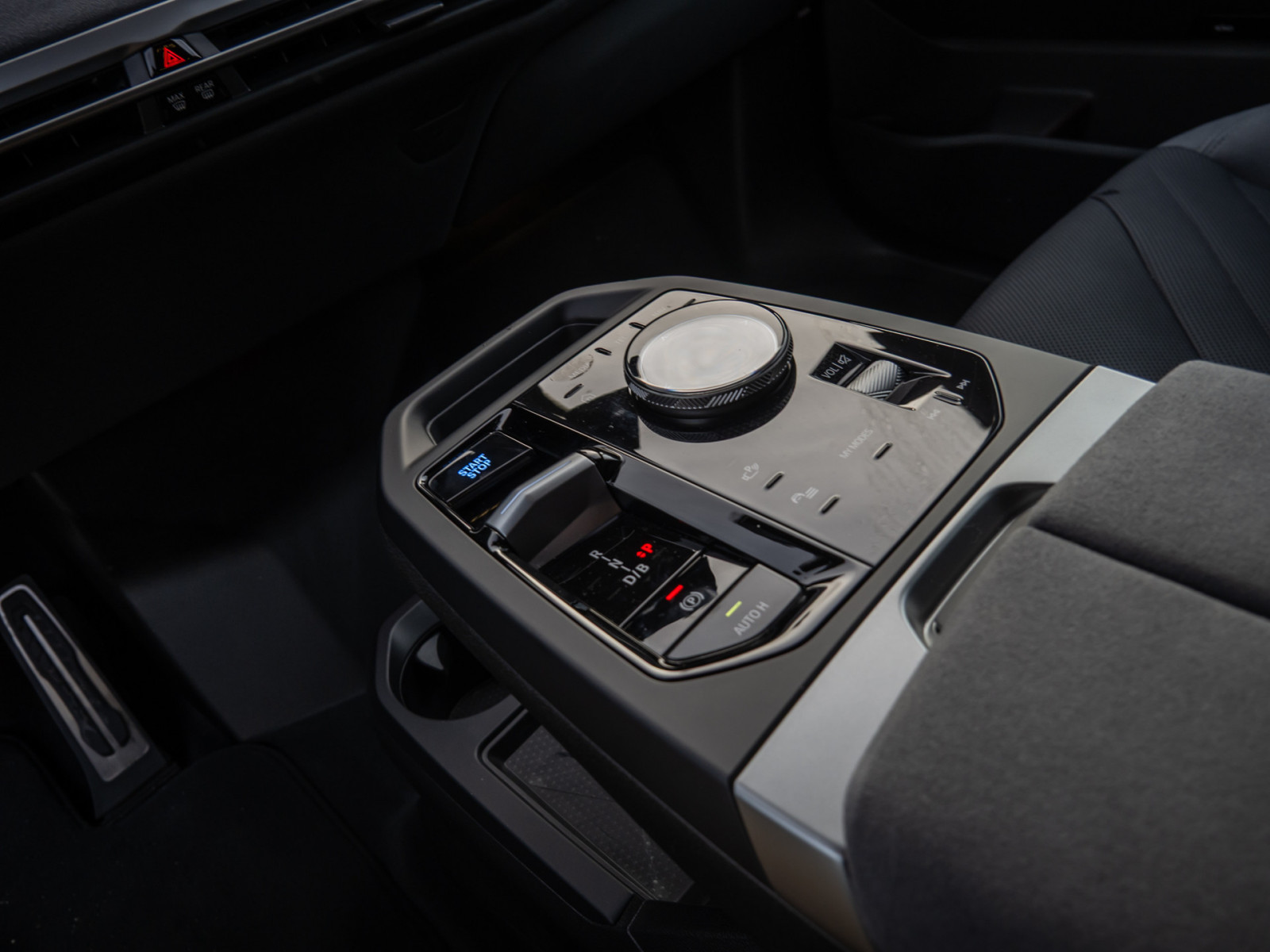 BMW iX xDrive 45 M-Sport – Produktfoto 15