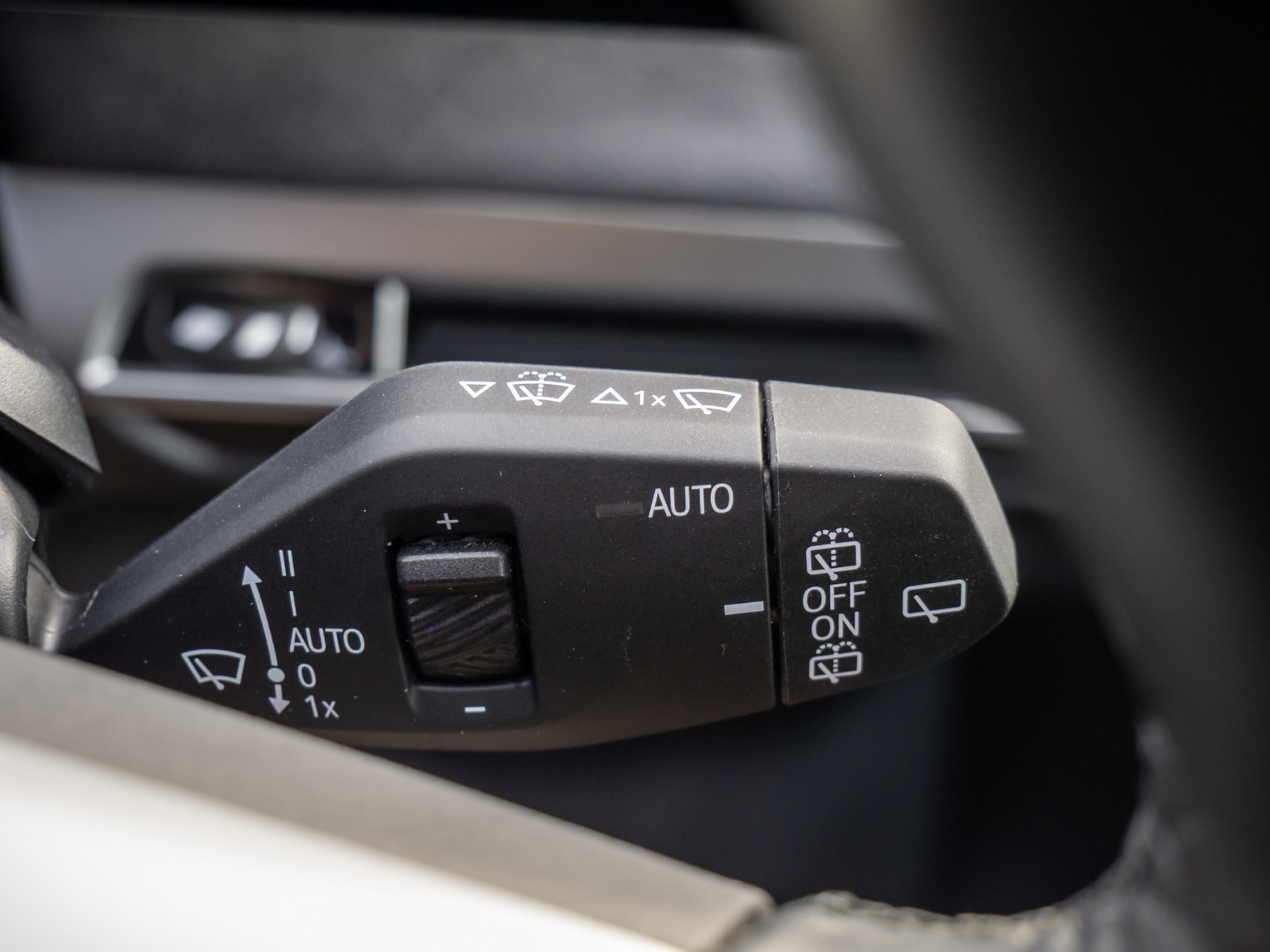 BMW iX xDrive 45 M-Sport – Produktfoto 18