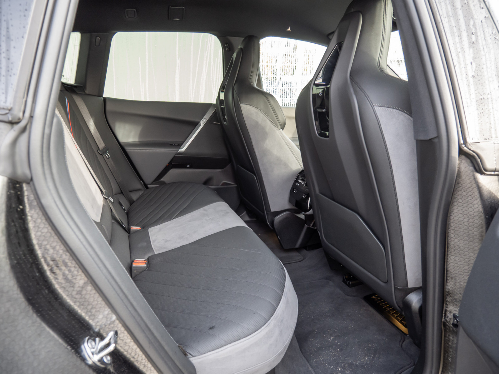 BMW iX xDrive 45 M-Sport – Produktfoto 8